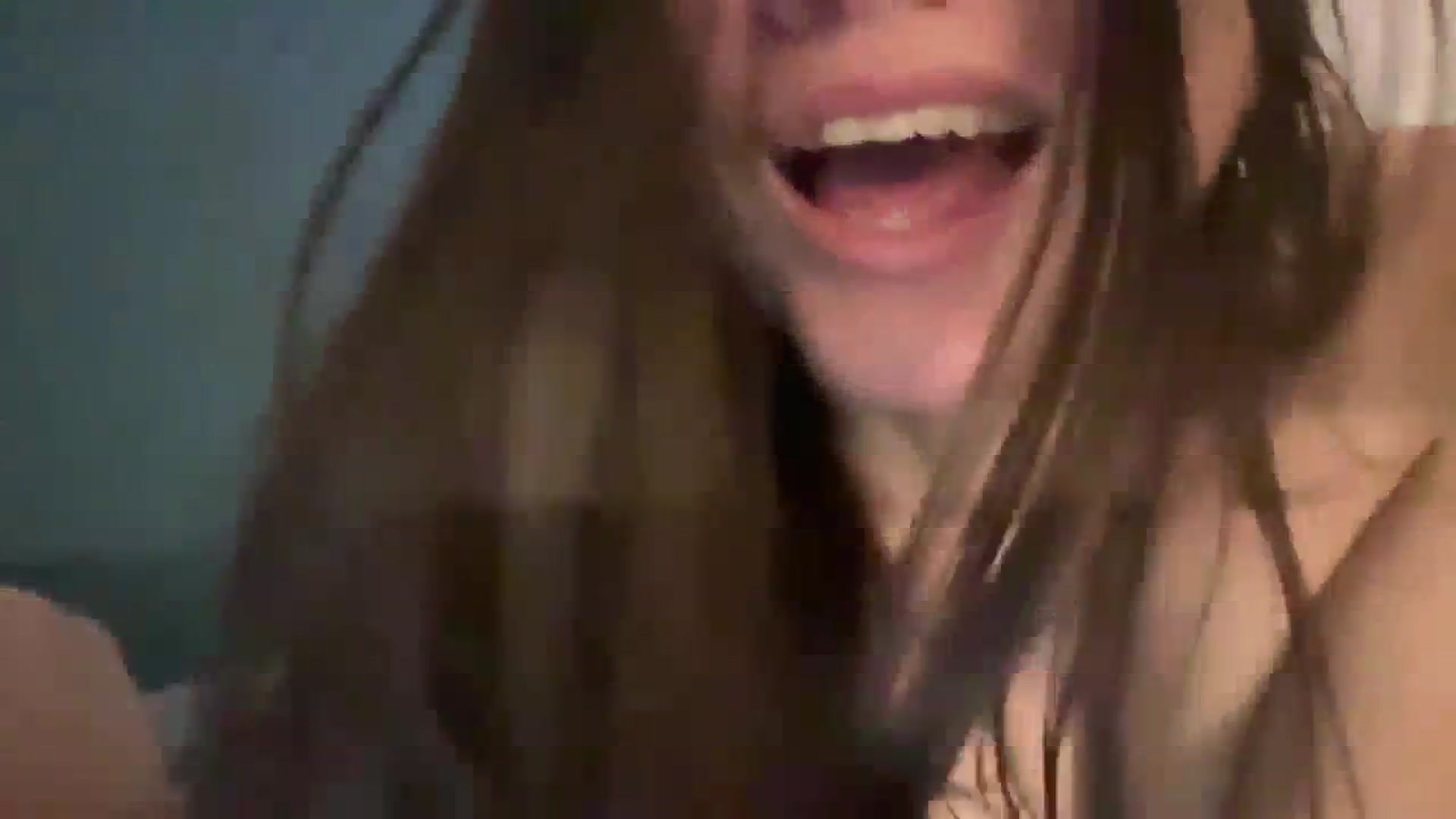 Gallery image thumbnail from imava's myfreecams stream on, 01/31/2024, 07:27 image 15 of 20