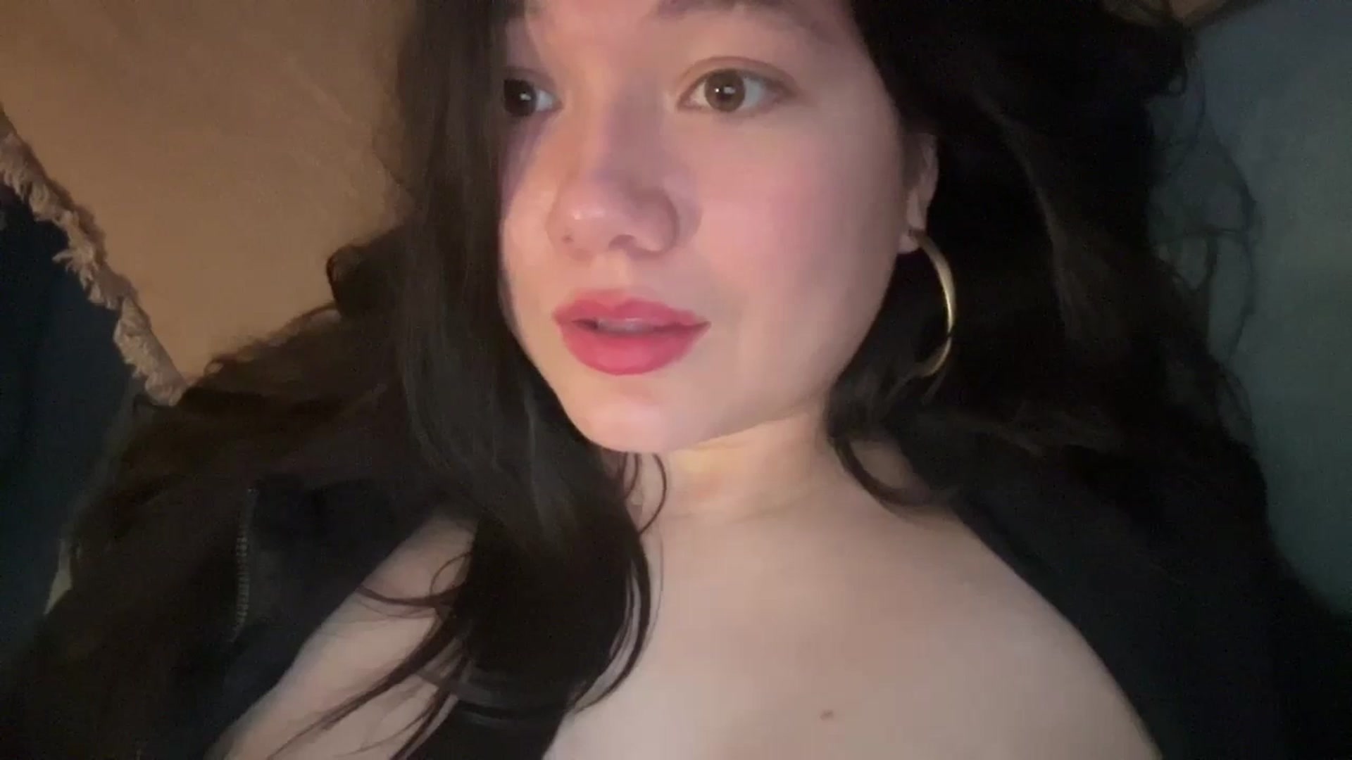 Gallery image thumbnail from imava's myfreecams stream on, 01/31/2024, 13:08 image 3 of 20