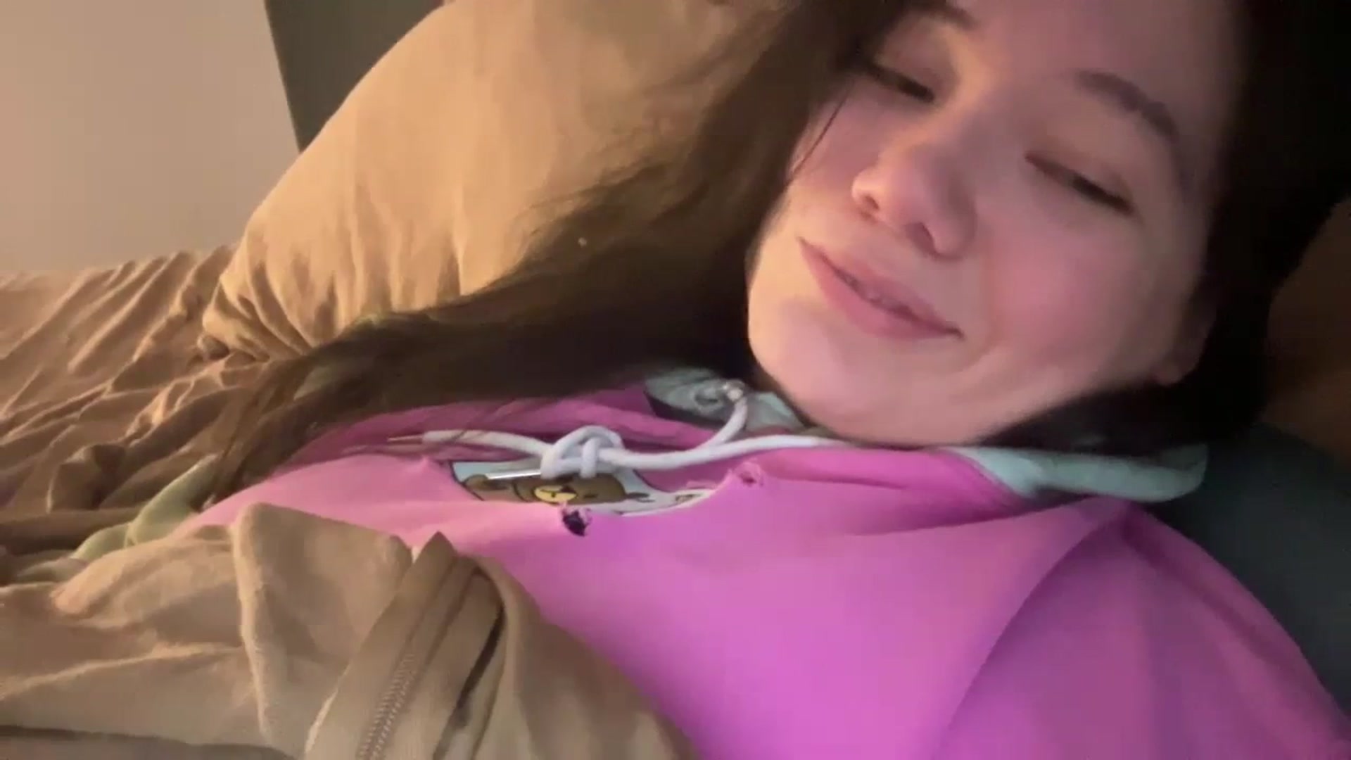 Gallery image thumbnail from imava's myfreecams stream on, 02/07/2024, 08:03 image 14 of 20
