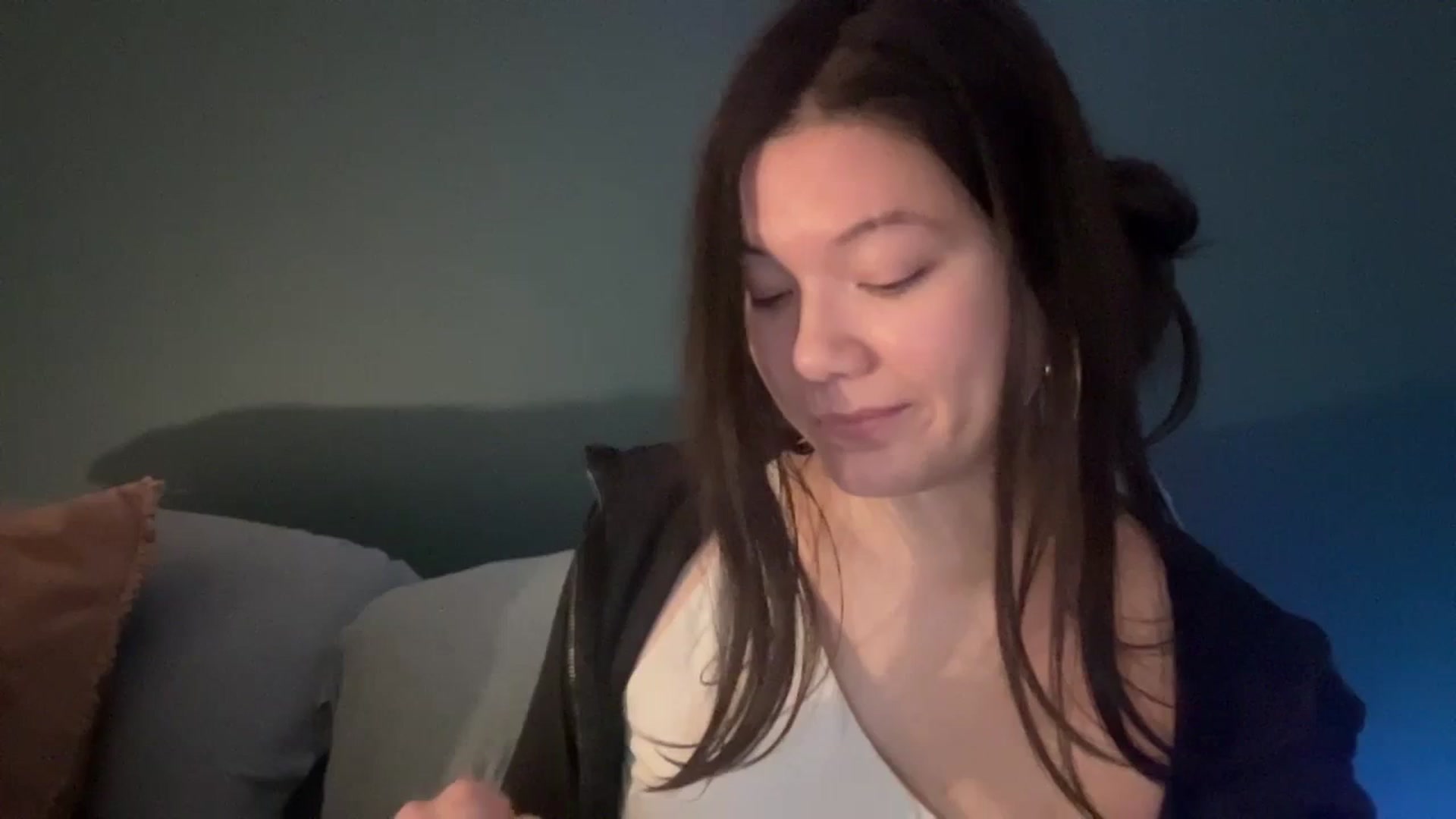 Gallery image thumbnail from imava's myfreecams stream on, 02/08/2024, 11:14 image 17 of 20