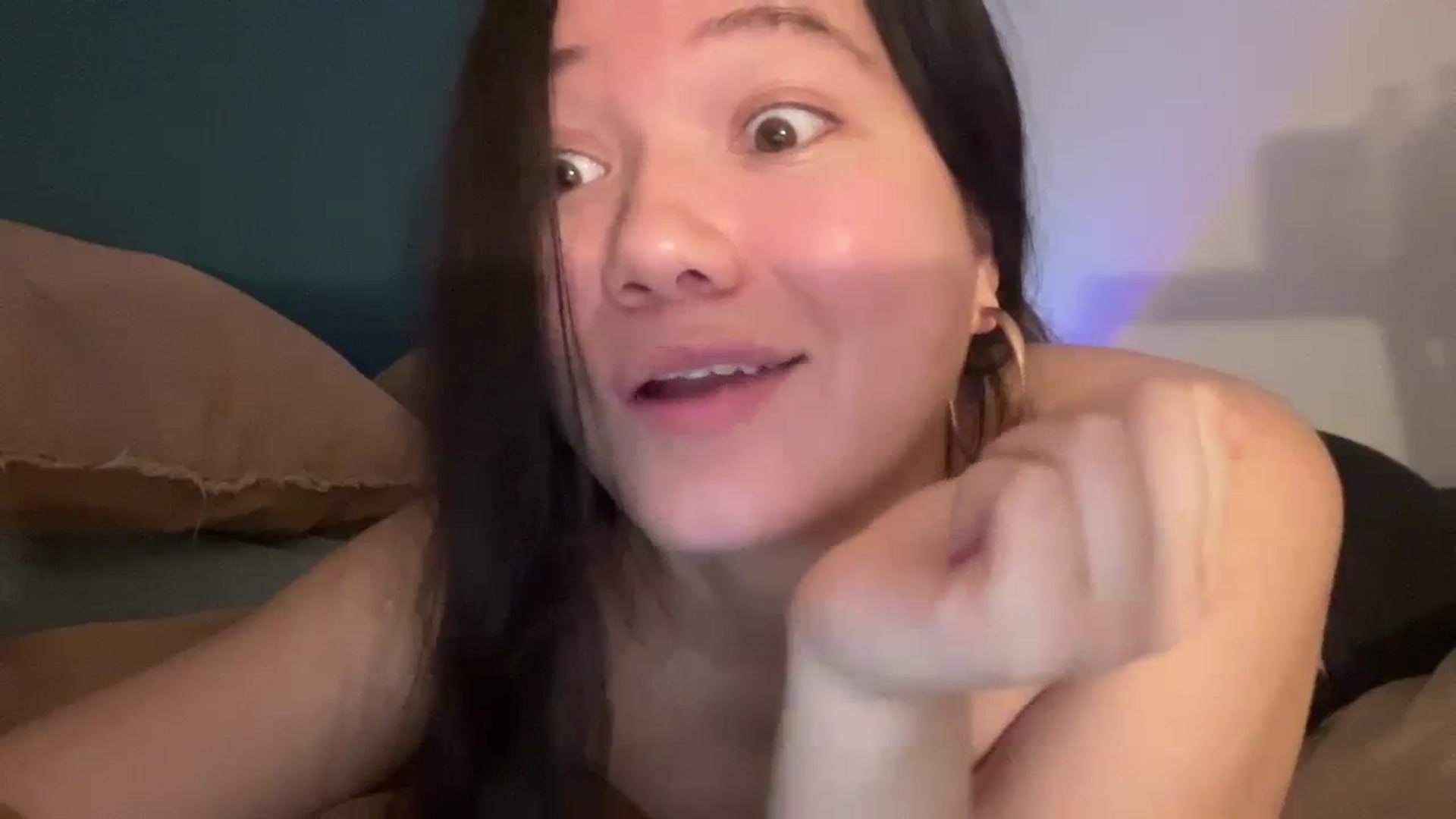 Gallery image thumbnail from imava's myfreecams stream on, 02/09/2024, 10:06 image 17 of 20