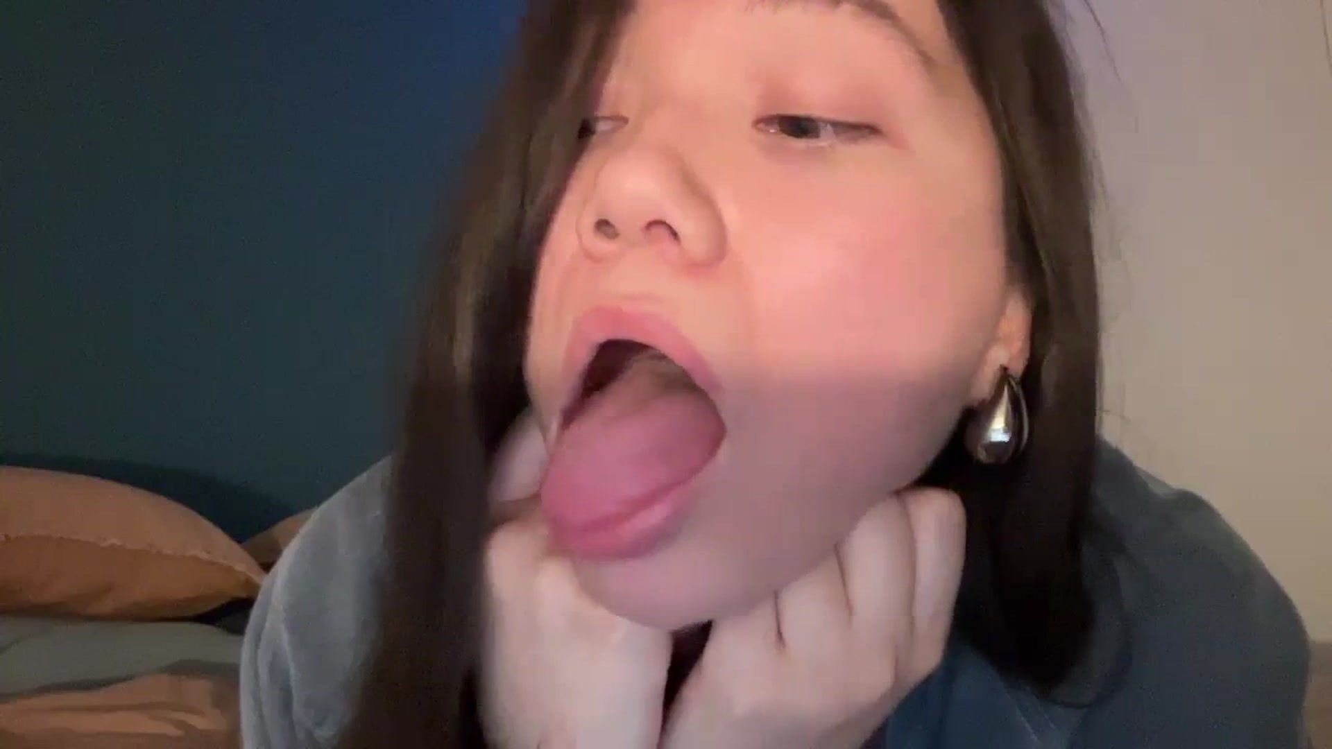 Gallery image thumbnail from imava's myfreecams stream on, 02/10/2024, 10:22 image 2 of 20