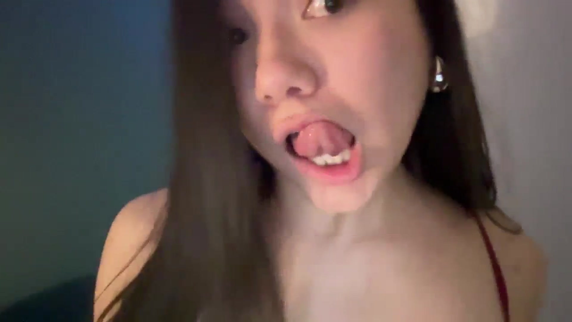 Gallery image thumbnail from imava's myfreecams stream on, 02/10/2024, 11:47 image 18 of 20