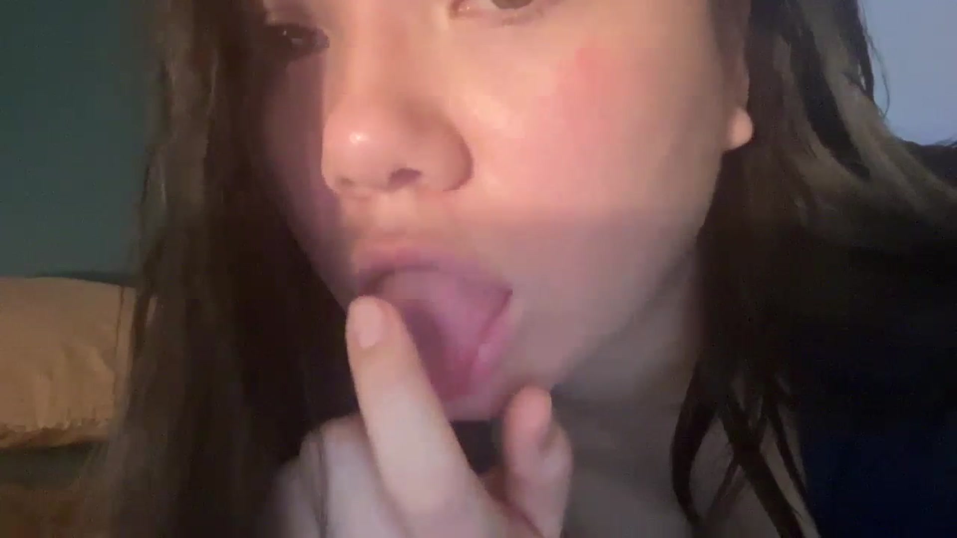 Gallery image thumbnail from imava's myfreecams stream on, 02/16/2024, 12:13 image 10 of 20