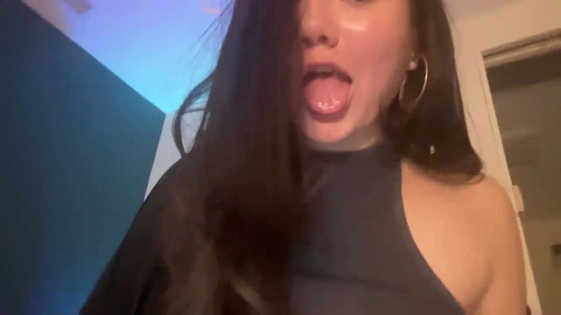 Gallery image thumbnail from imava's myfreecams stream on, 02/17/2024, 10:13 image 14 of 20