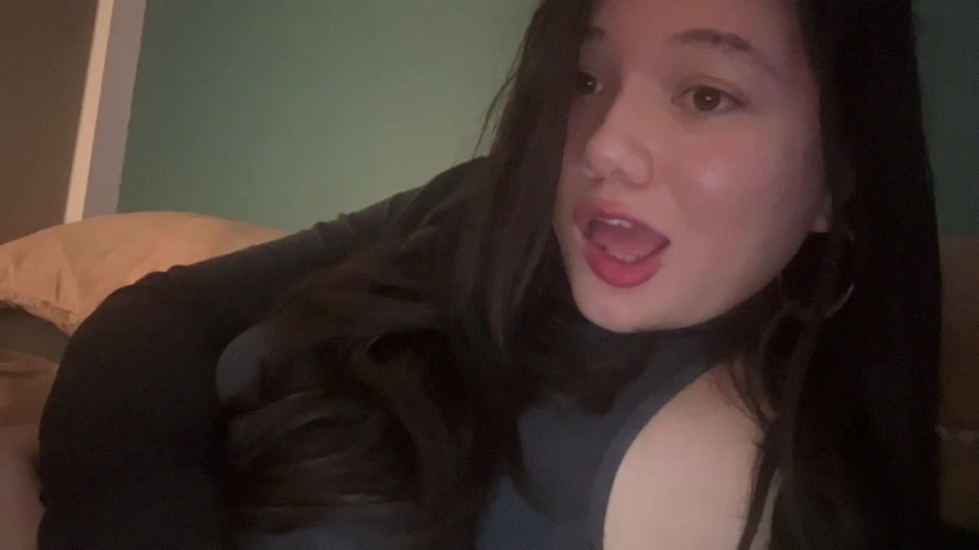 Gallery image thumbnail from imava's myfreecams stream on, 02/17/2024, 10:13 image 16 of 20