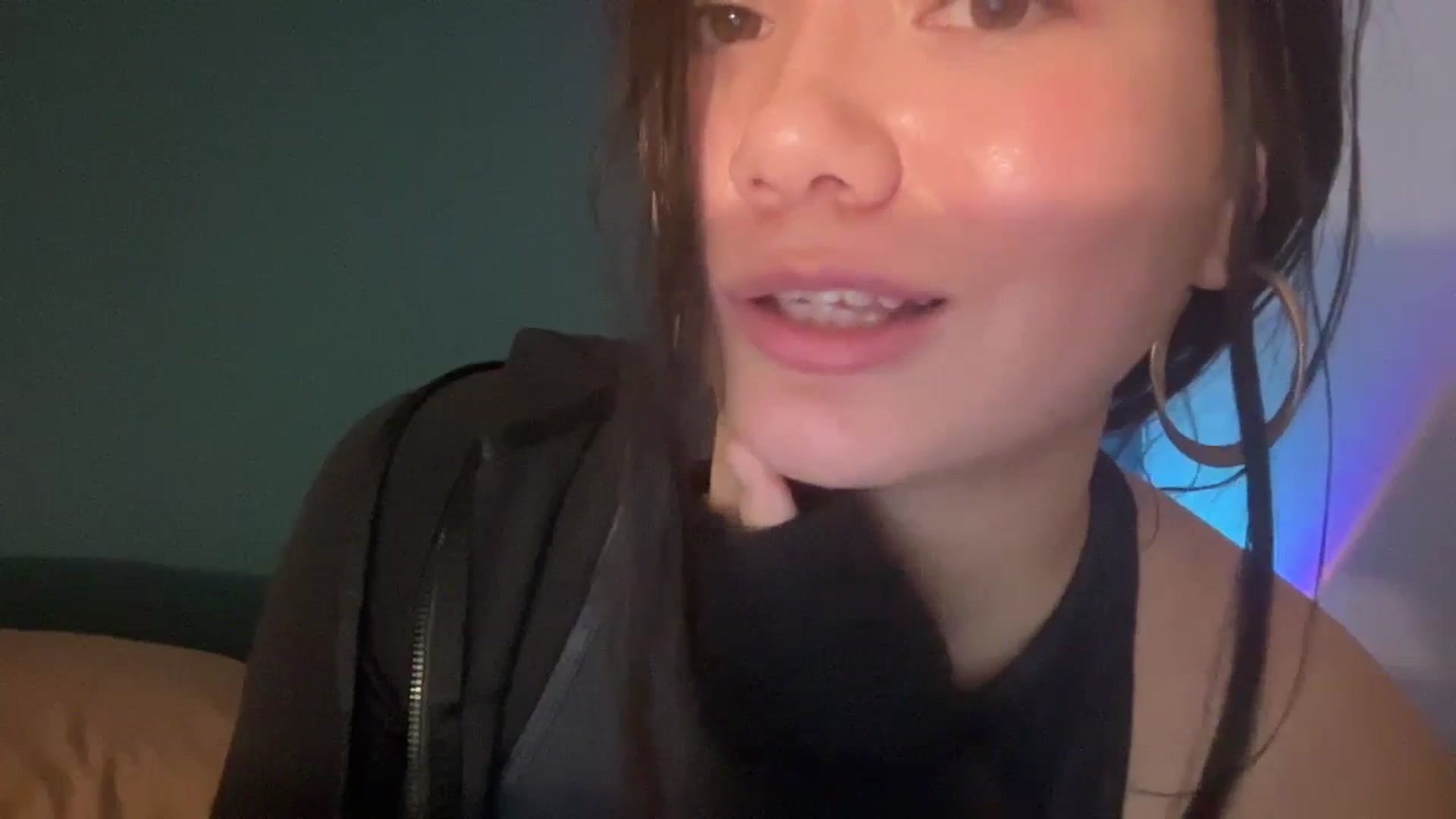 Gallery image thumbnail from imava's myfreecams stream on, 02/17/2024, 10:13 image 10 of 20