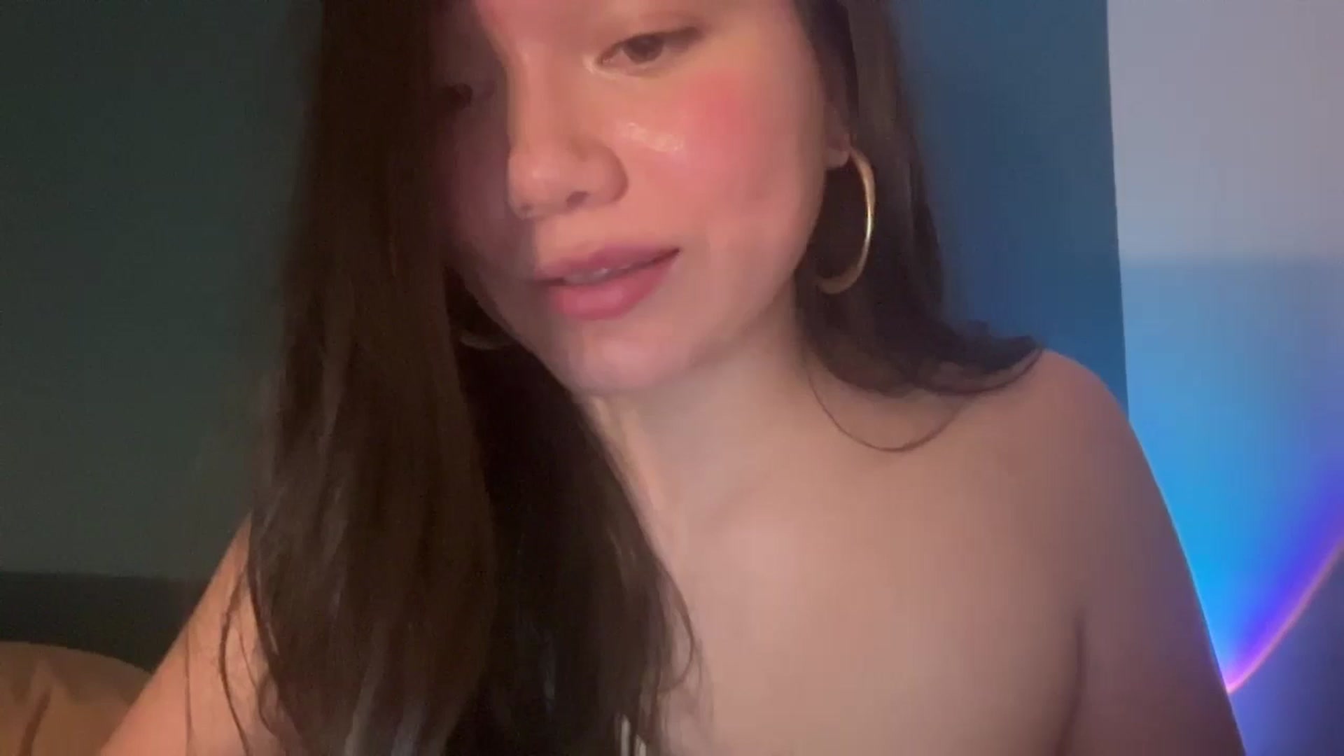 Gallery image thumbnail from imava's myfreecams stream on, 02/18/2024, 10:52 image 17 of 20