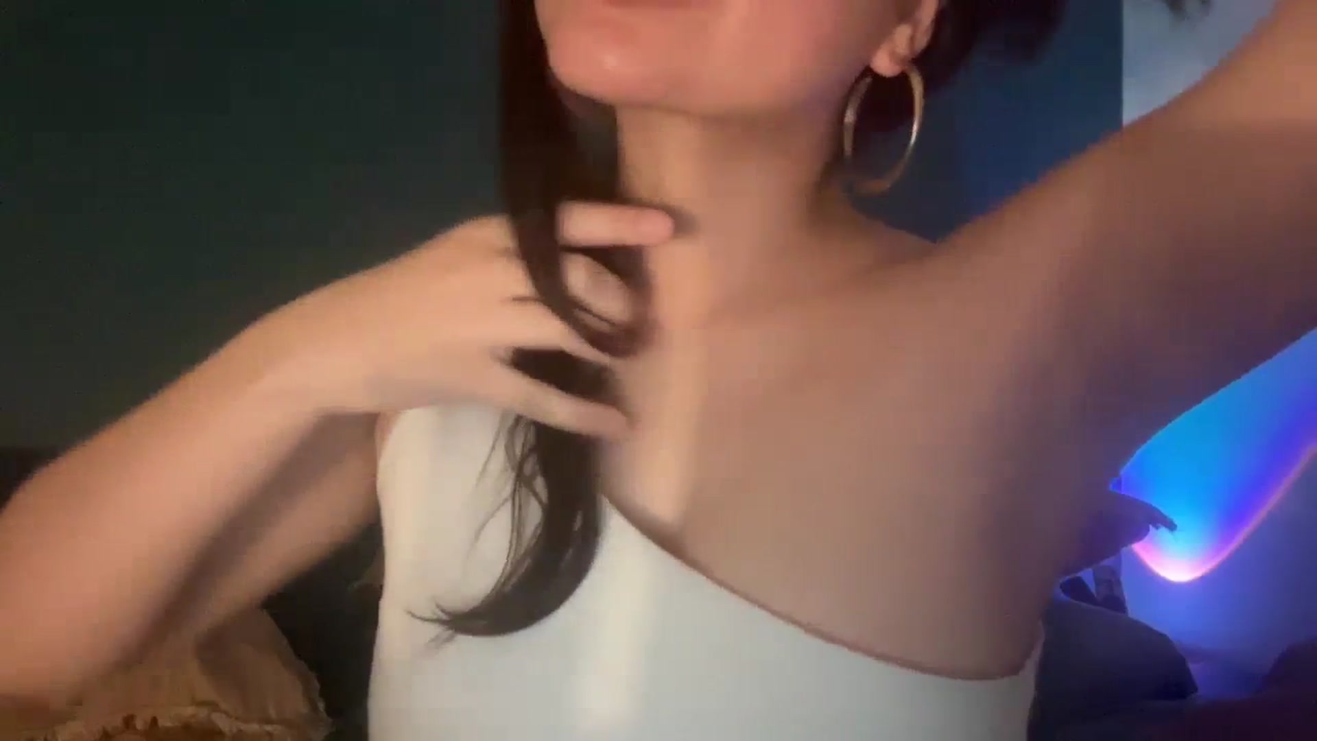 Gallery image thumbnail from imava's myfreecams stream on, 02/18/2024, 10:52 image 15 of 20