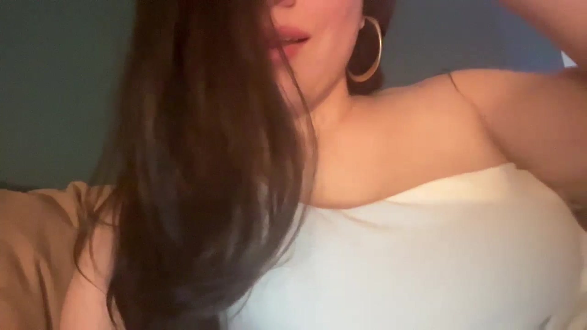 Gallery image thumbnail from imava's myfreecams stream on, 02/18/2024, 10:52 image 10 of 20