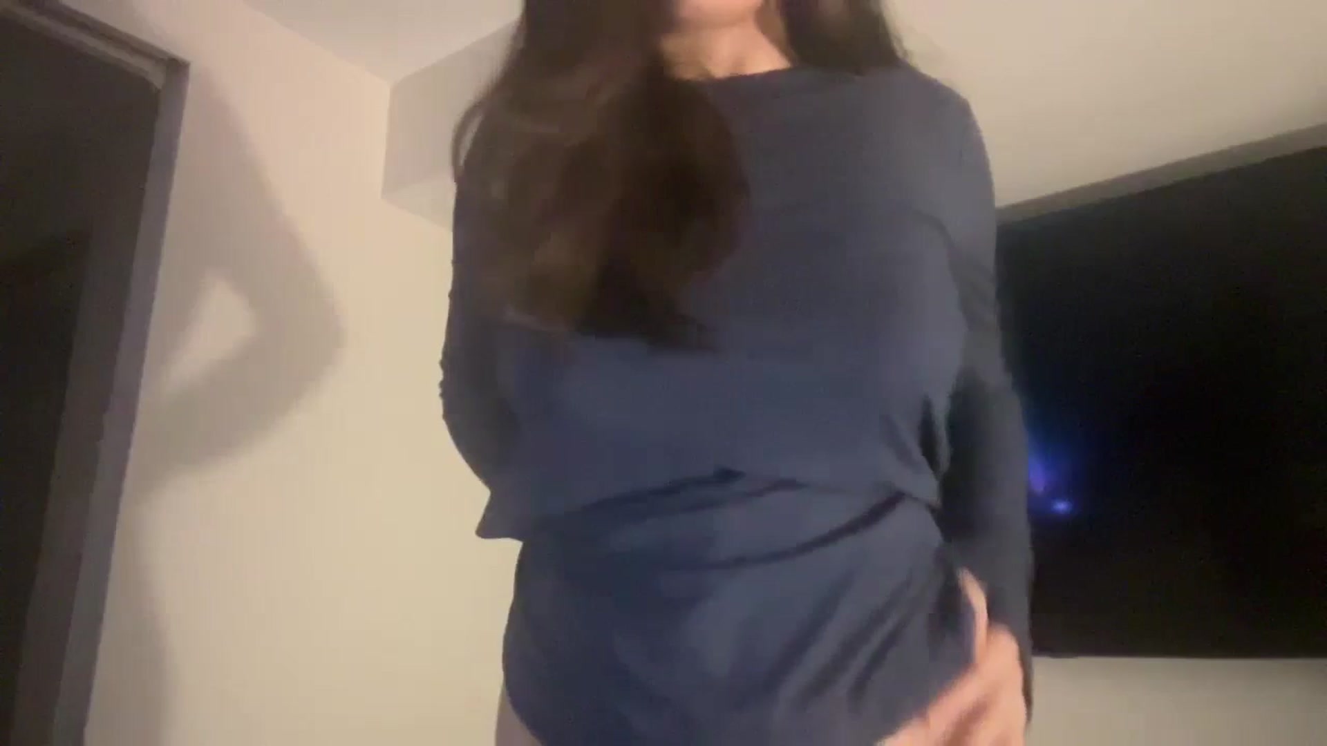 Gallery image thumbnail from imava's myfreecams stream on, 02/19/2024, 10:45 image 5 of 20