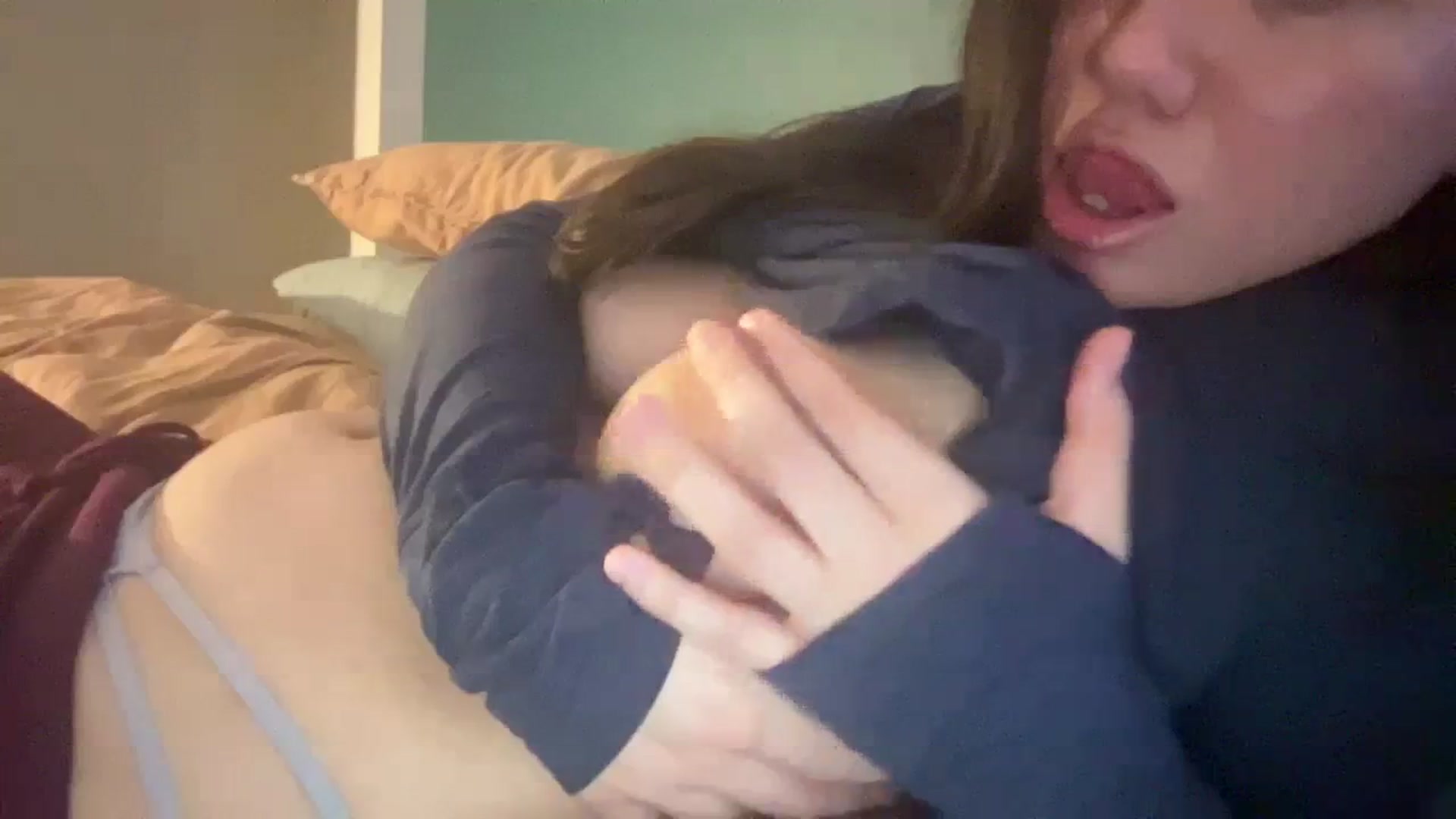 Gallery image thumbnail from imava's myfreecams stream on, 02/19/2024, 11:29 image 11 of 20