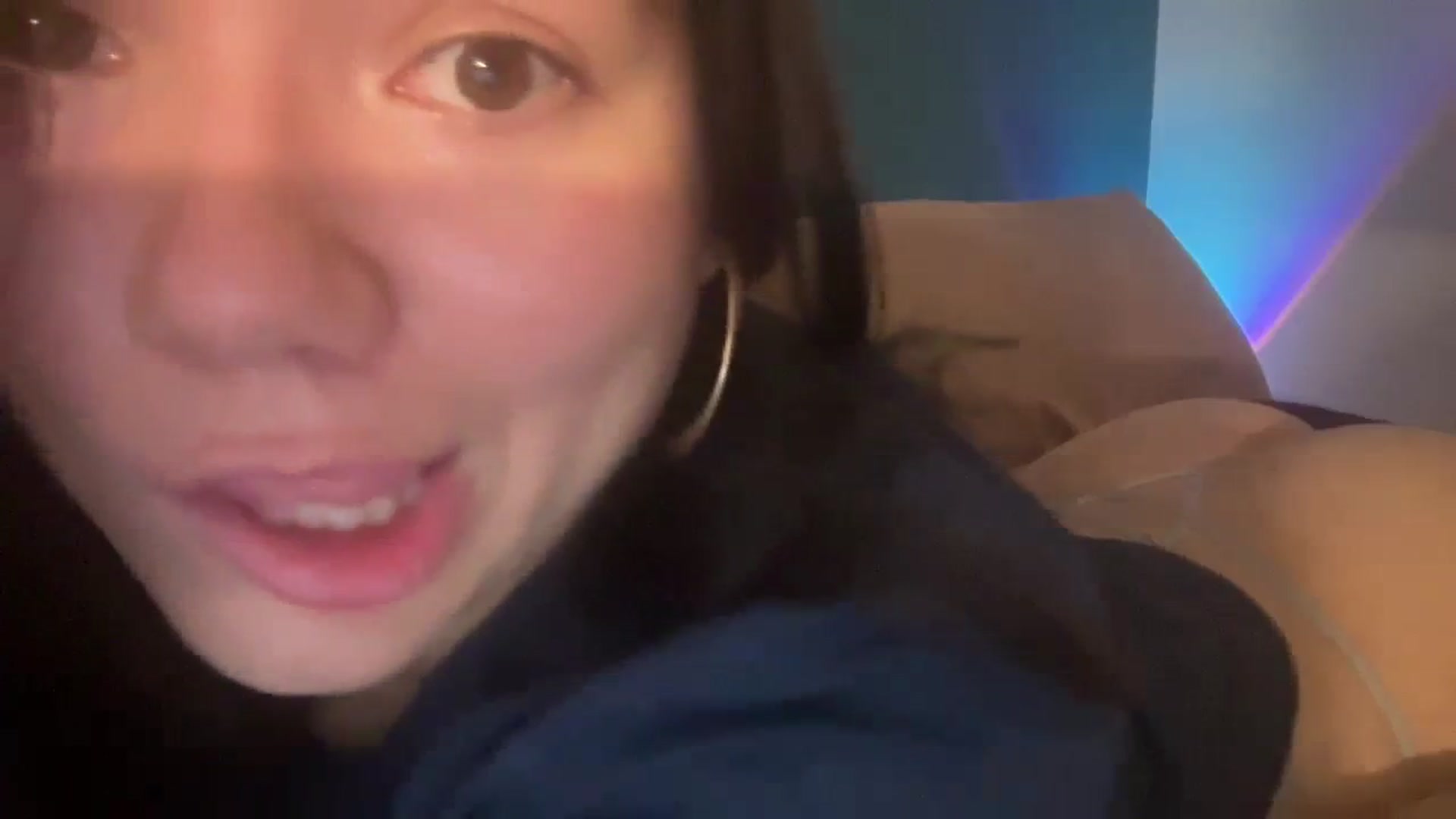 Gallery image thumbnail from imava's myfreecams stream on, 02/19/2024, 12:33 image 15 of 20