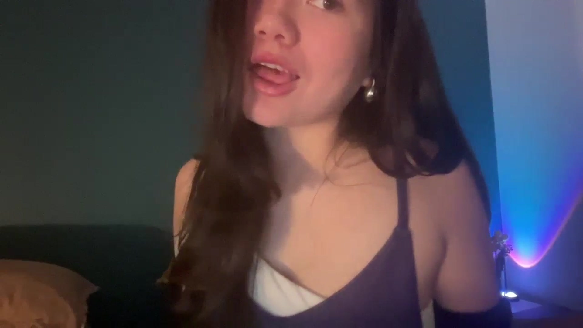 Gallery image thumbnail from imava's myfreecams stream on, 02/20/2024, 16:13 image 7 of 20