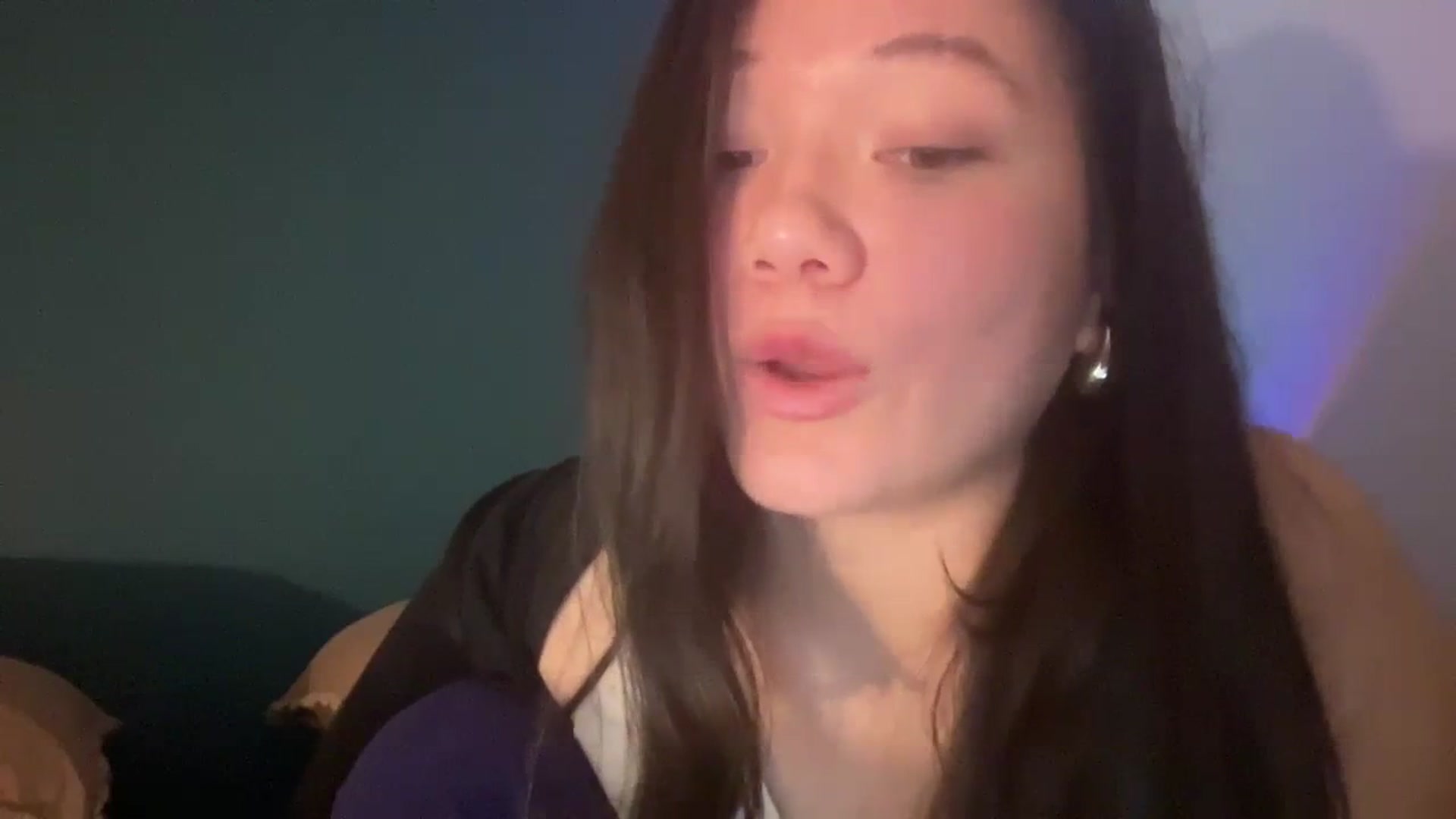 Gallery image thumbnail from imava's myfreecams stream on, 02/20/2024, 16:13 image 10 of 20