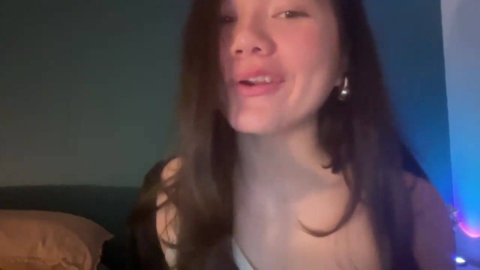 Gallery image thumbnail from imava's myfreecams stream on, 02/20/2024, 16:13 image 12 of 20