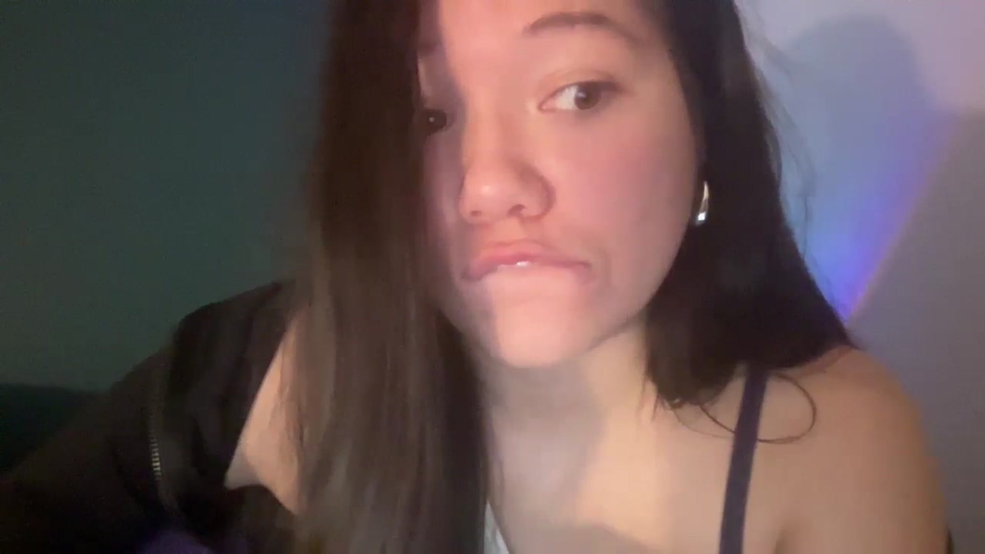Gallery image thumbnail from imava's myfreecams stream on, 02/20/2024, 17:36 image 12 of 20