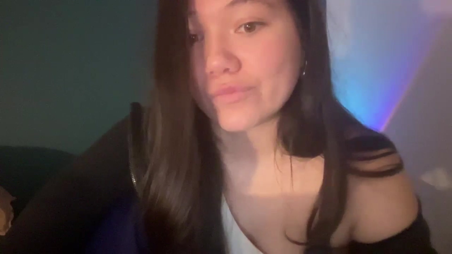 Gallery image thumbnail from imava's myfreecams stream on, 02/20/2024, 17:36 image 20 of 20