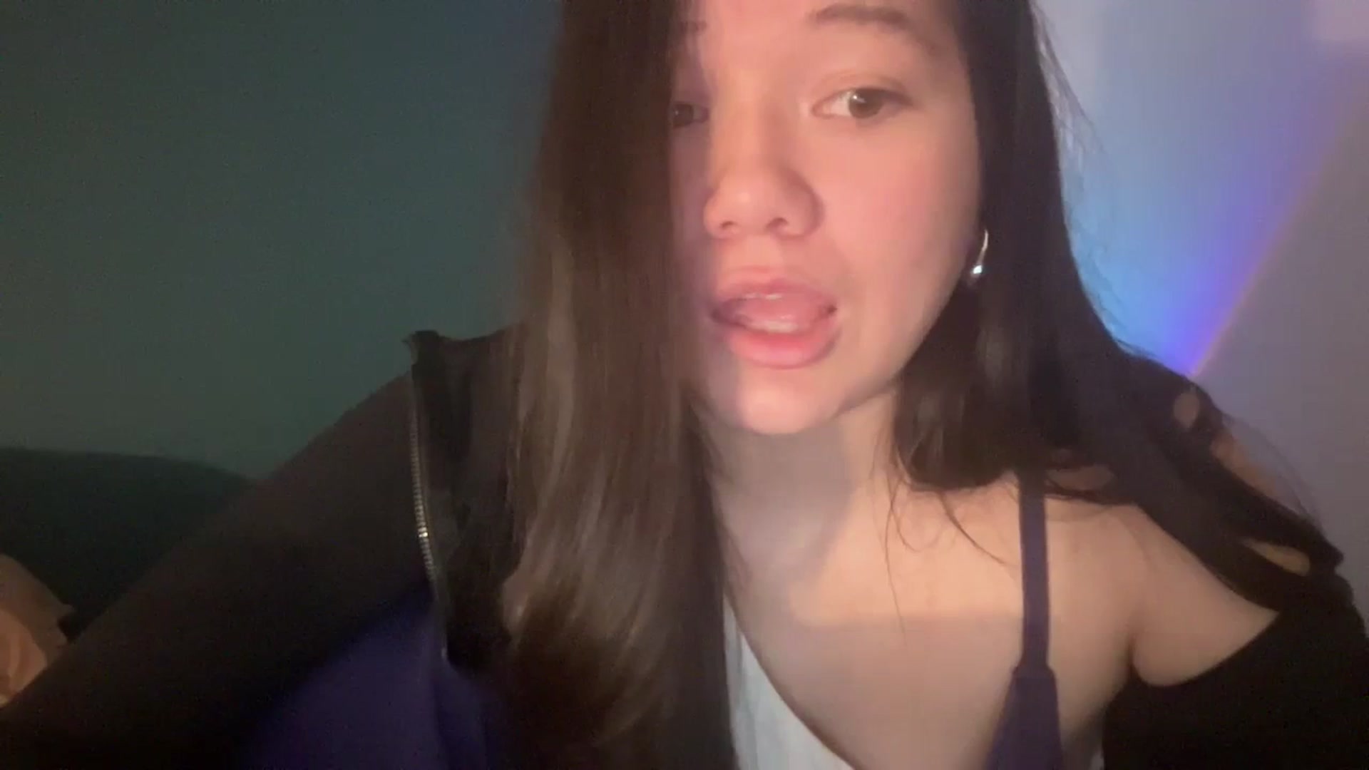 Gallery image thumbnail from imava's myfreecams stream on, 02/20/2024, 17:36 image 17 of 20