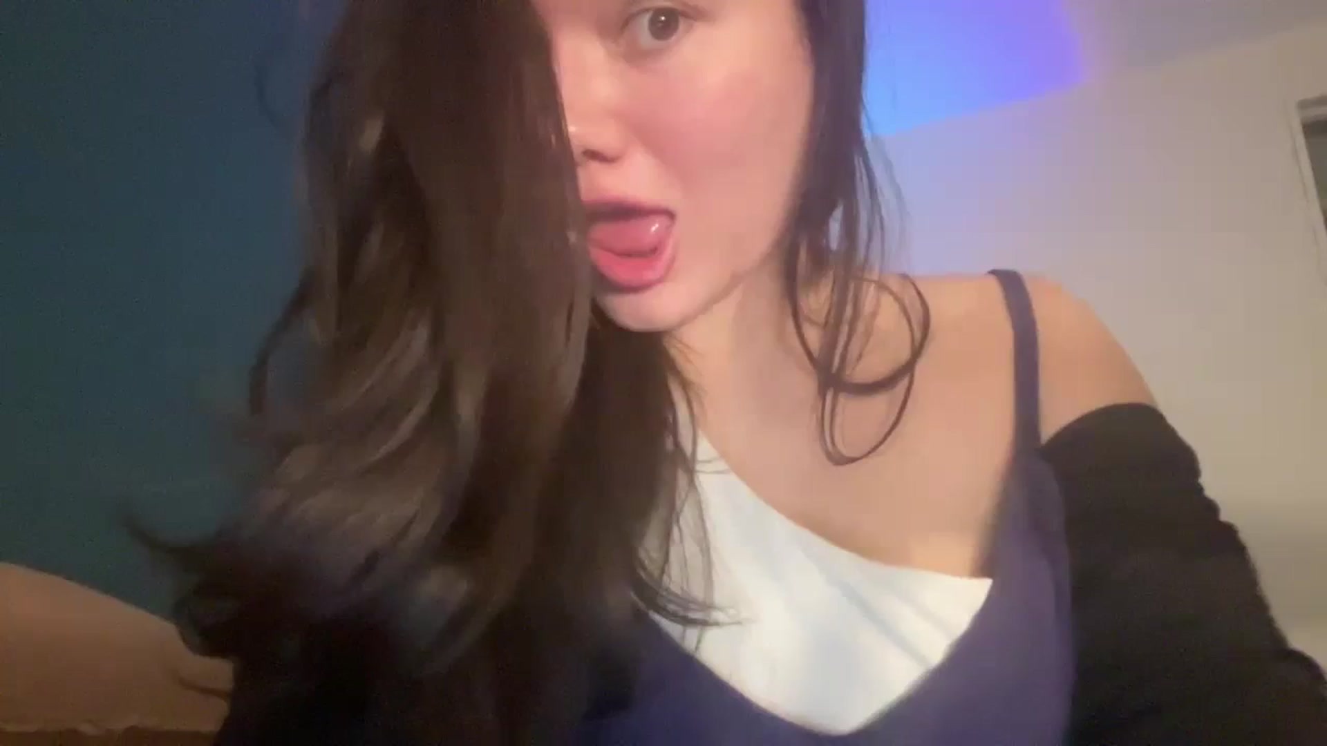 Gallery image thumbnail from imava's myfreecams stream on, 02/21/2024, 07:07 image 6 of 20