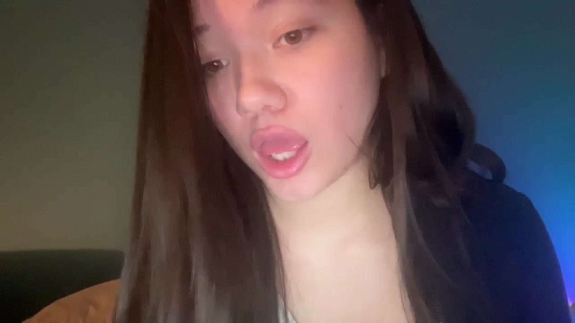 Gallery image thumbnail from imava's myfreecams stream on, 02/21/2024, 07:07 image 16 of 20