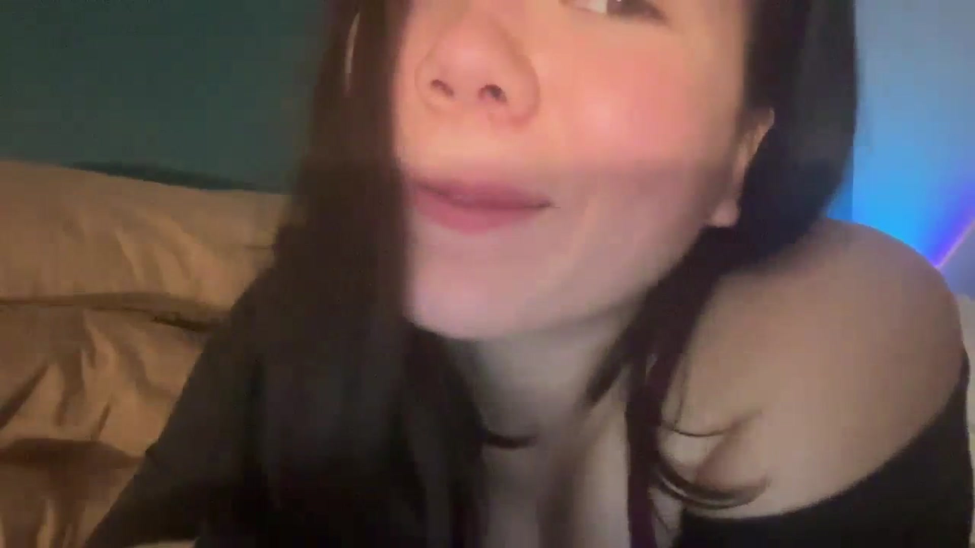 Gallery image thumbnail from imava's myfreecams stream on, 02/21/2024, 09:27 image 7 of 20