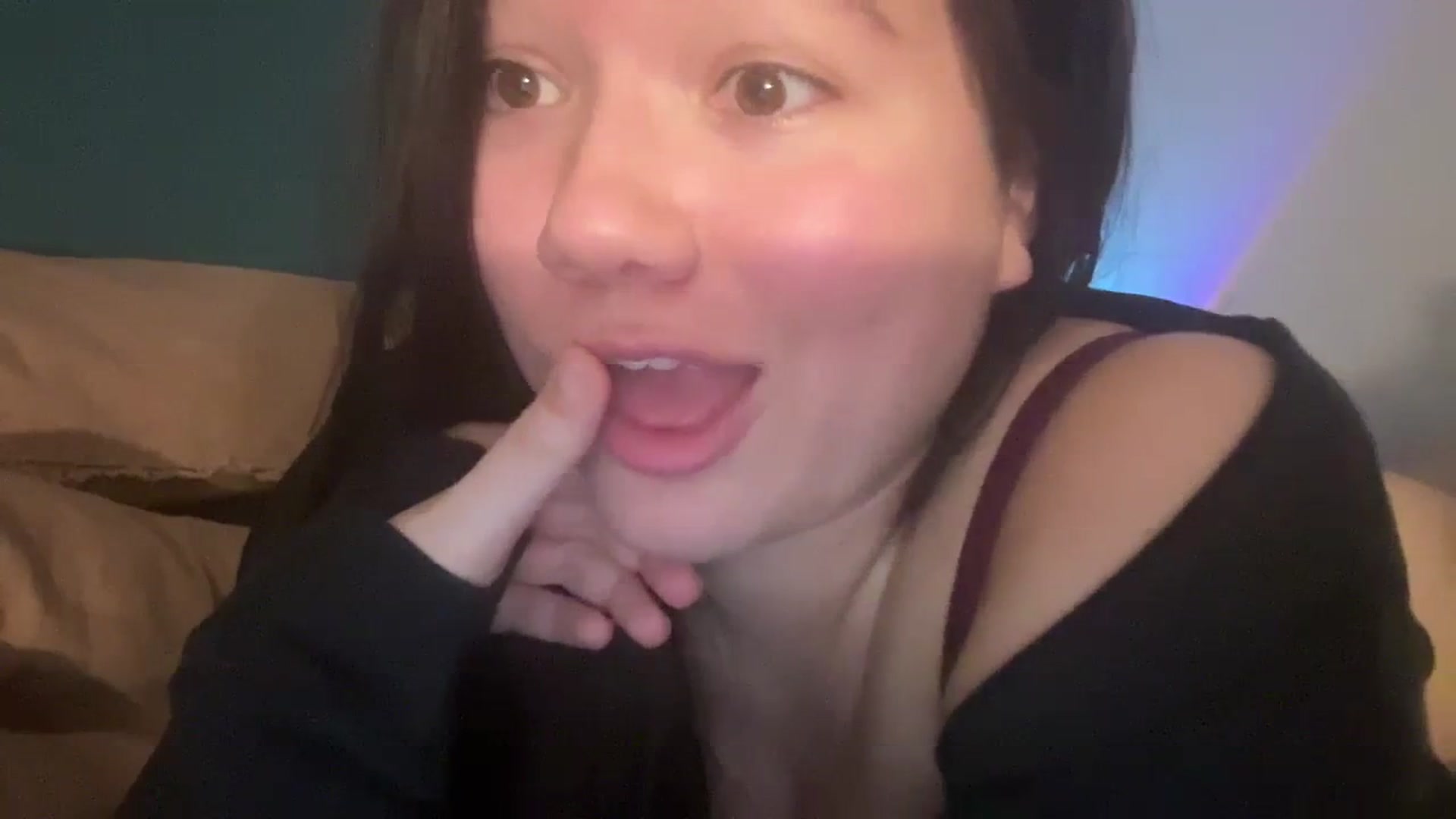 Gallery image thumbnail from imava's myfreecams stream on, 02/21/2024, 09:27 image 5 of 20