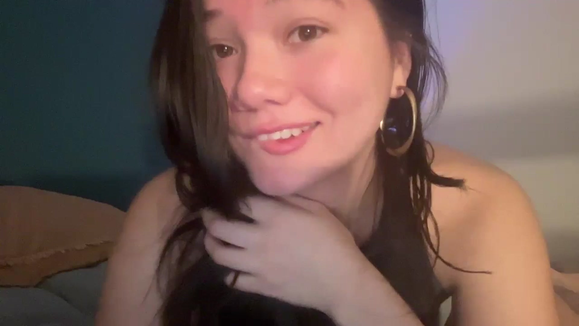 Gallery image thumbnail from imava's myfreecams stream on, 02/25/2024, 16:34 image 6 of 20