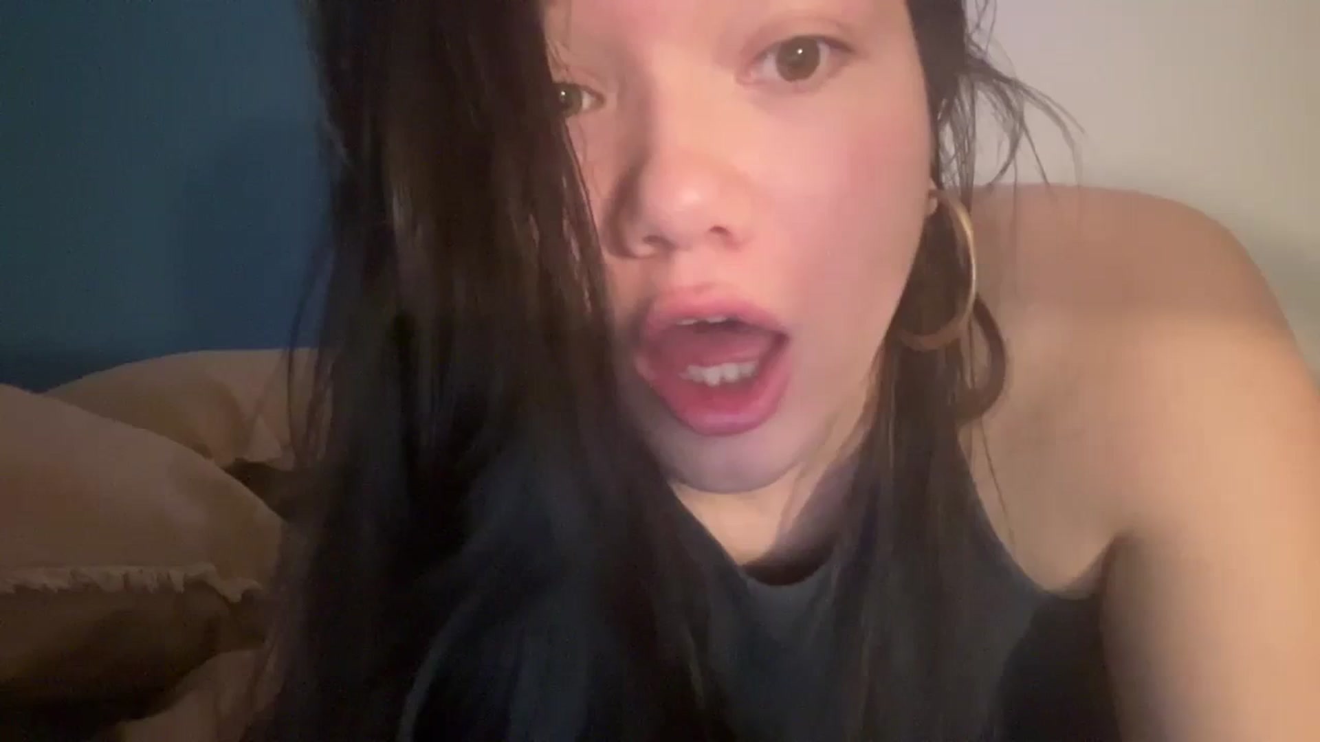 Gallery image thumbnail from imava's myfreecams stream on, 02/25/2024, 16:34 image 18 of 20