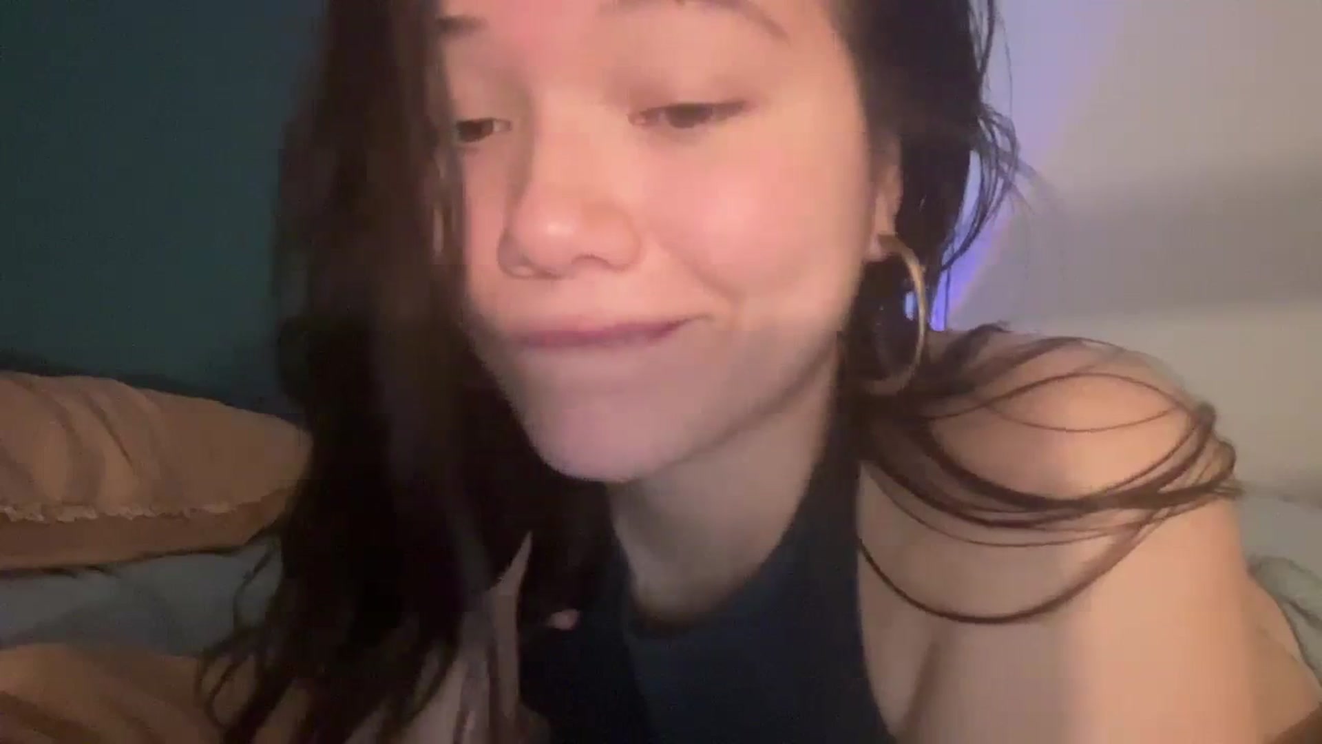 Gallery image thumbnail from imava's myfreecams stream on, 02/25/2024, 16:34 image 11 of 20