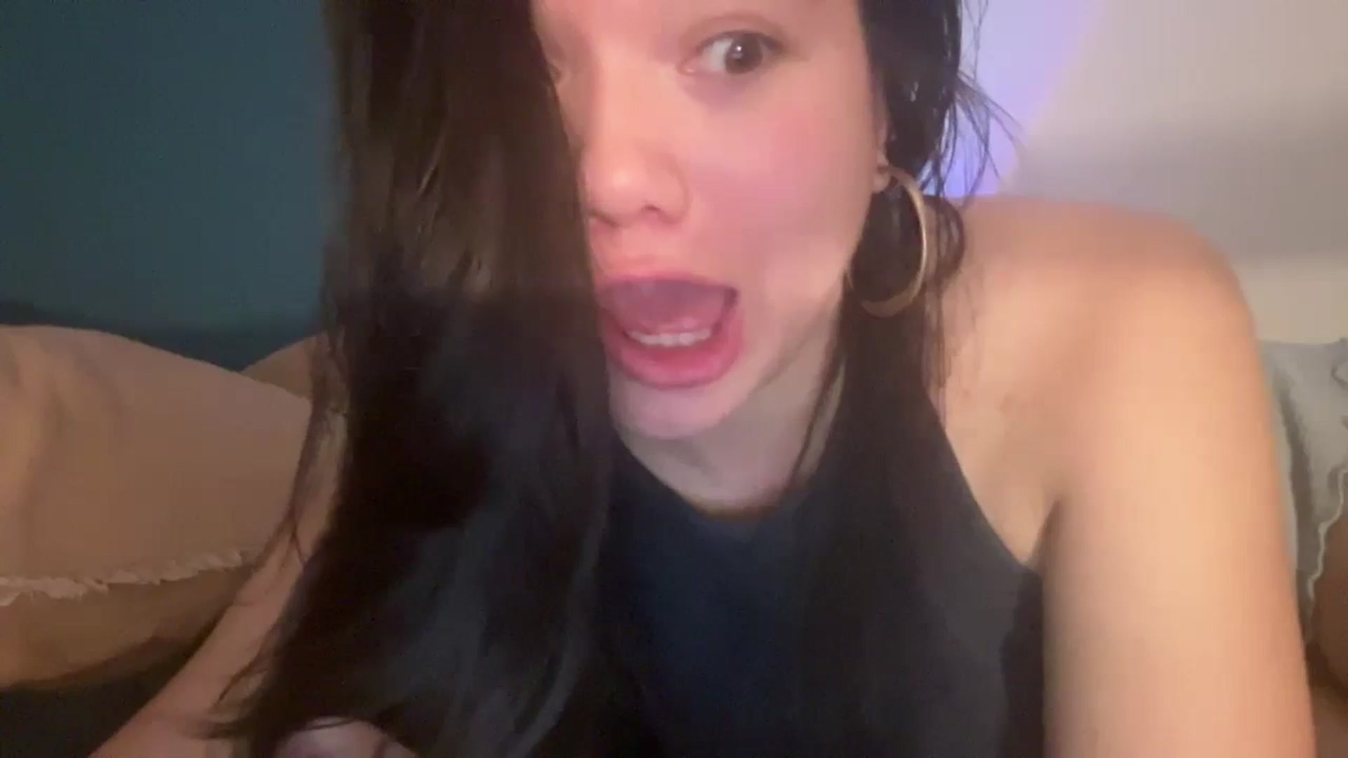 Gallery image thumbnail from imava's myfreecams stream on, 02/25/2024, 16:34 image 16 of 20