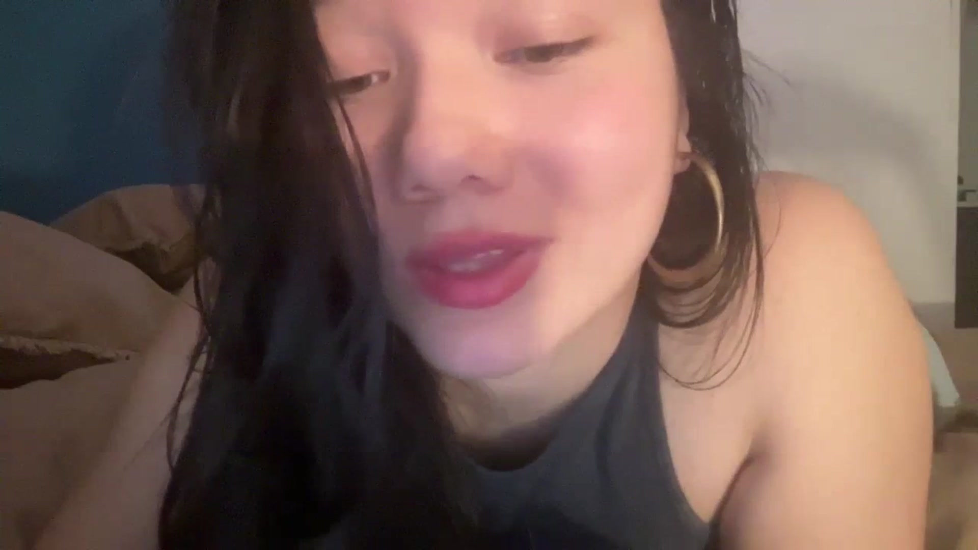 Gallery image thumbnail from imava's myfreecams stream on, 02/25/2024, 17:11 image 20 of 20
