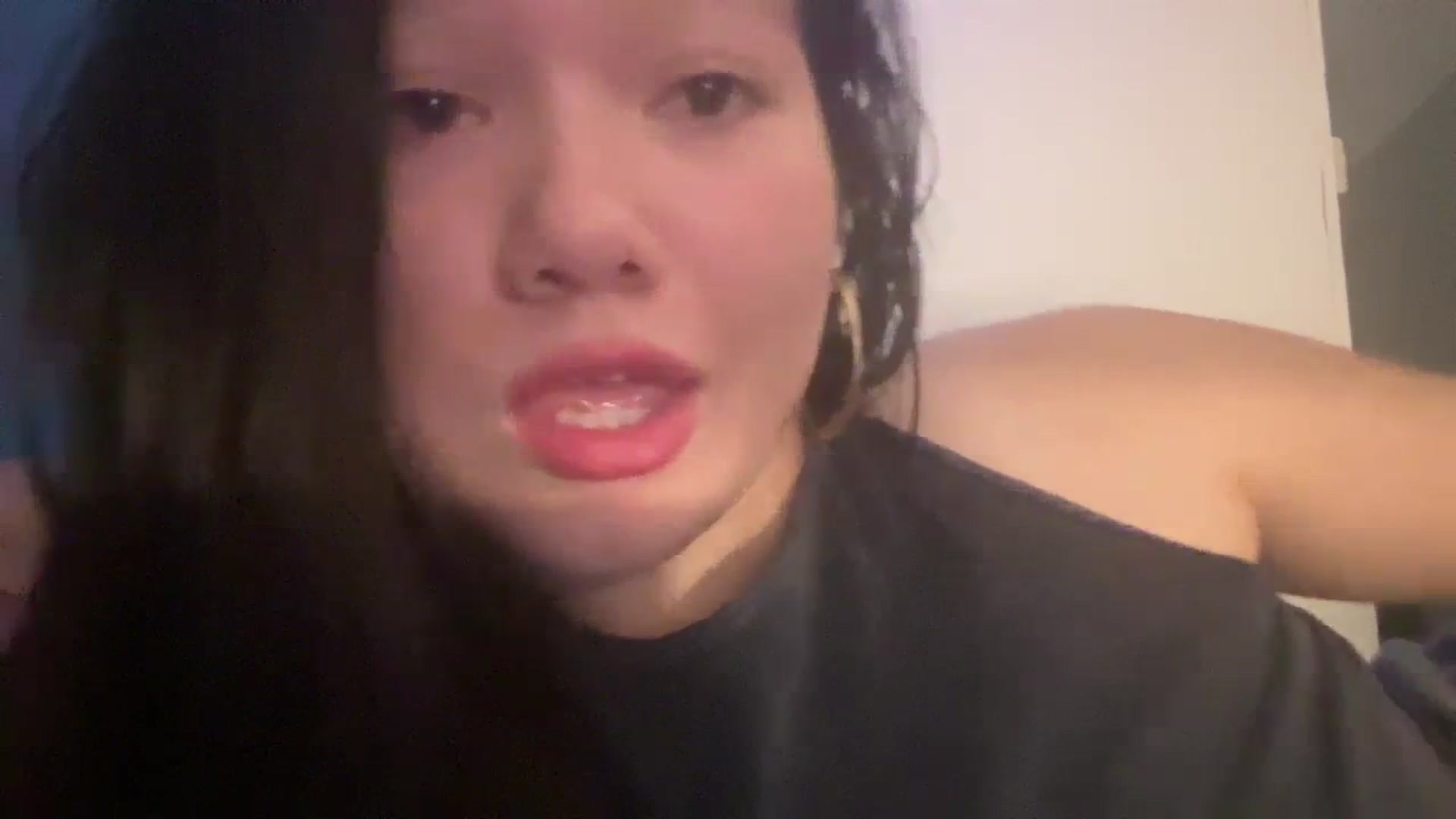 Gallery image thumbnail from imava's myfreecams stream on, 02/25/2024, 17:11 image 11 of 20