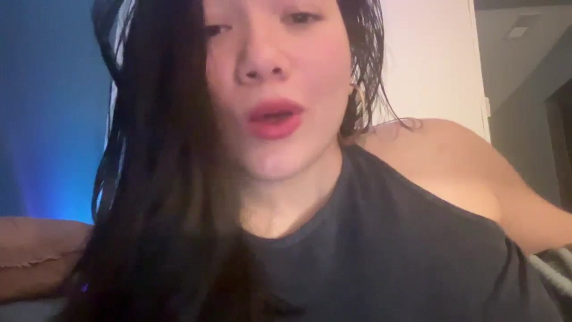 Gallery image thumbnail from imava's myfreecams stream on, 02/25/2024, 17:11 image 8 of 20