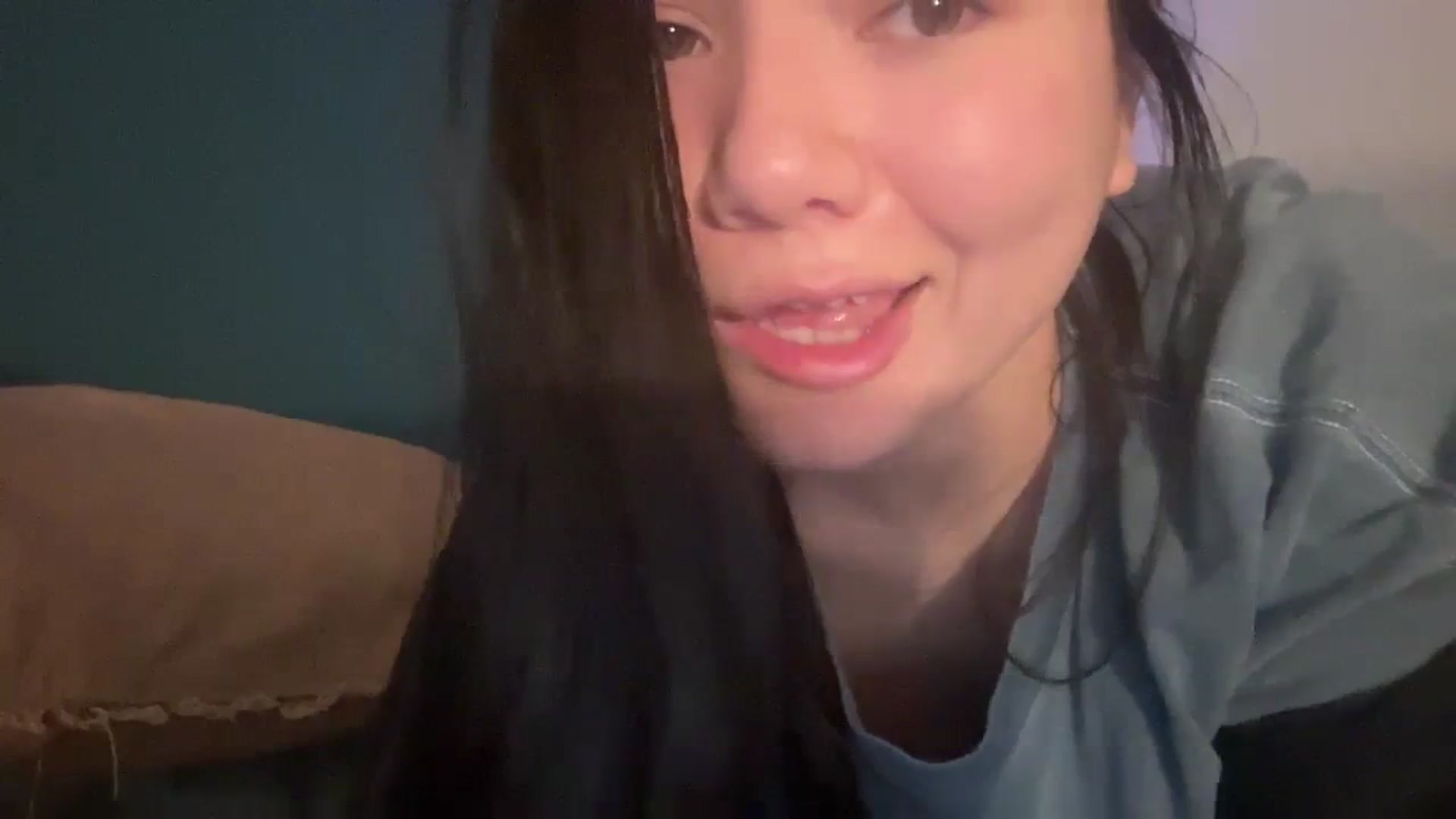 Gallery image thumbnail from imava's myfreecams stream on, 02/26/2024, 17:03 image 17 of 20