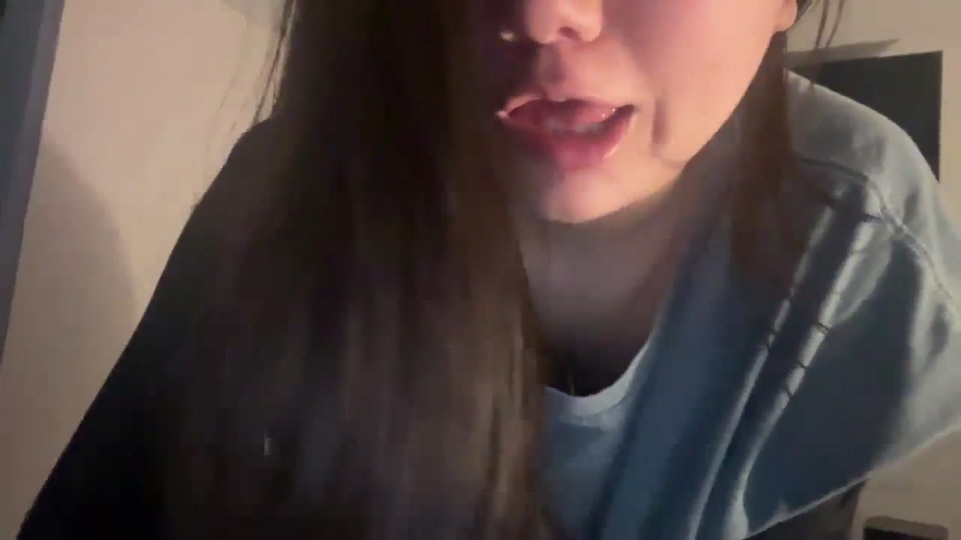 Gallery image thumbnail from imava's myfreecams stream on, 02/26/2024, 17:03 image 8 of 20