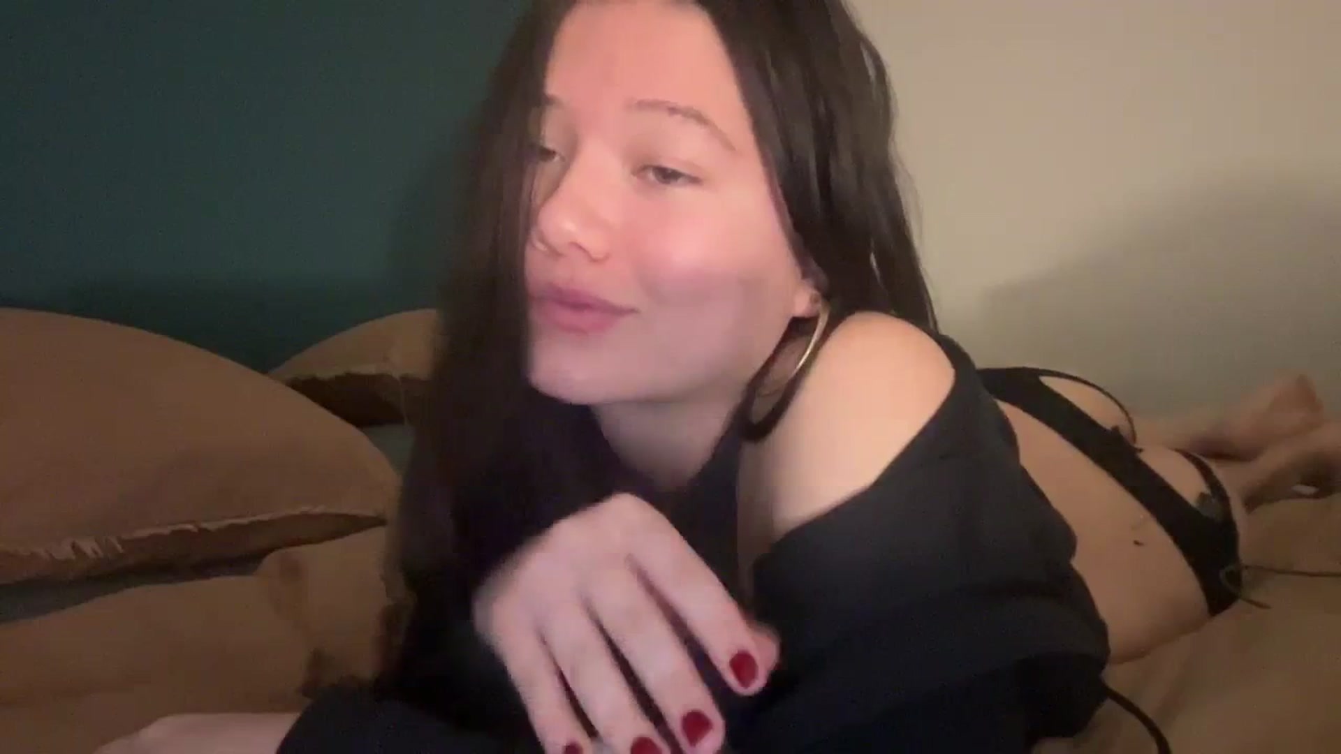 Gallery image thumbnail from imava's myfreecams stream on, 03/01/2024, 14:19 image 9 of 20