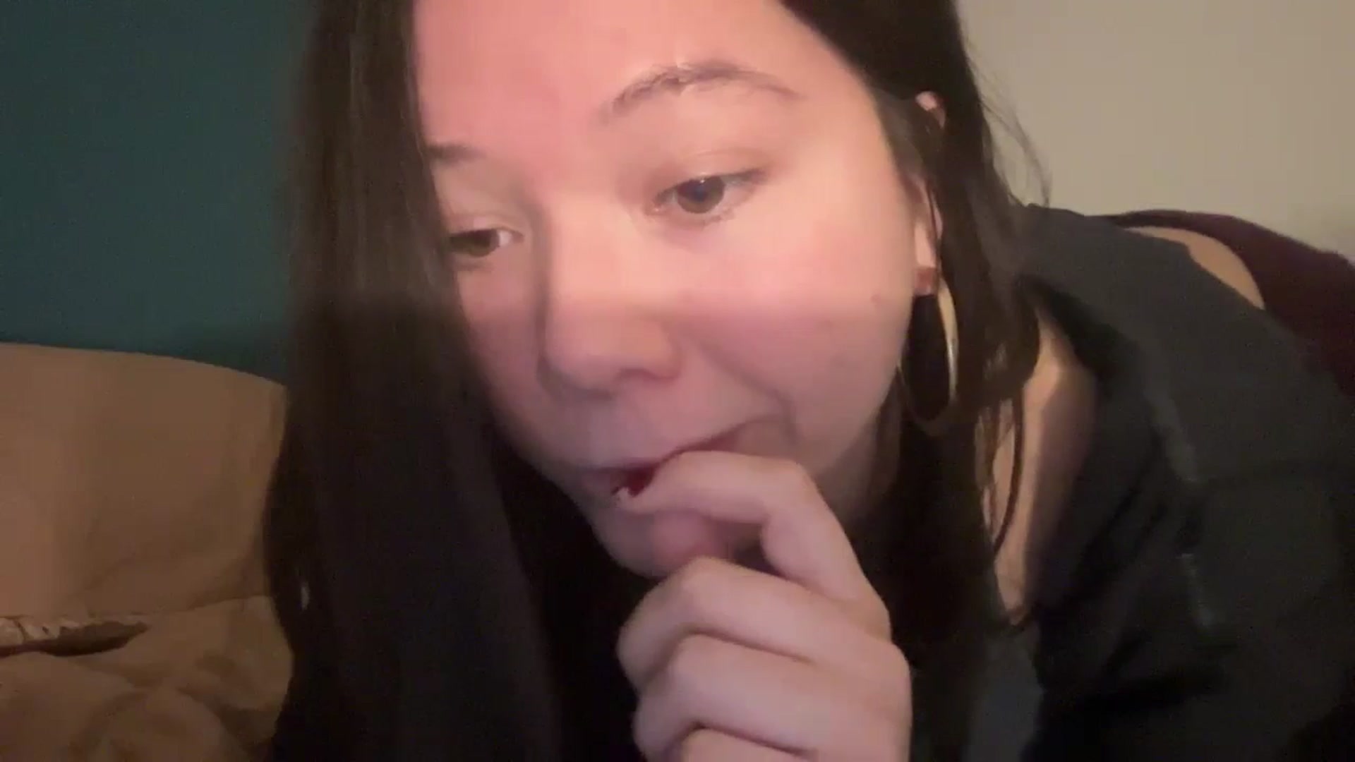 Gallery image thumbnail from imava's myfreecams stream on, 03/01/2024, 14:19 image 17 of 20