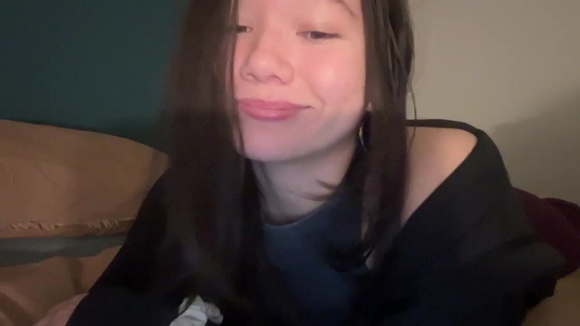 Gallery image thumbnail from imava's myfreecams stream on, 03/01/2024, 14:19 image 7 of 20