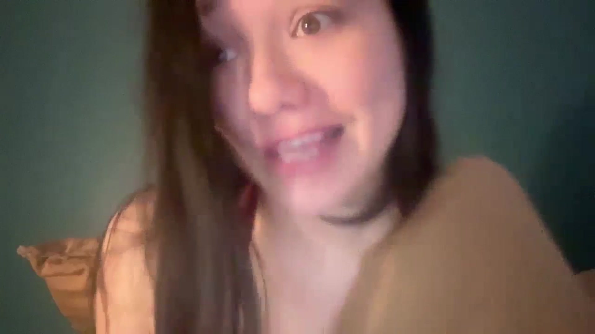 Gallery image thumbnail from imava's myfreecams stream on, 03/02/2024, 17:08 image 16 of 20