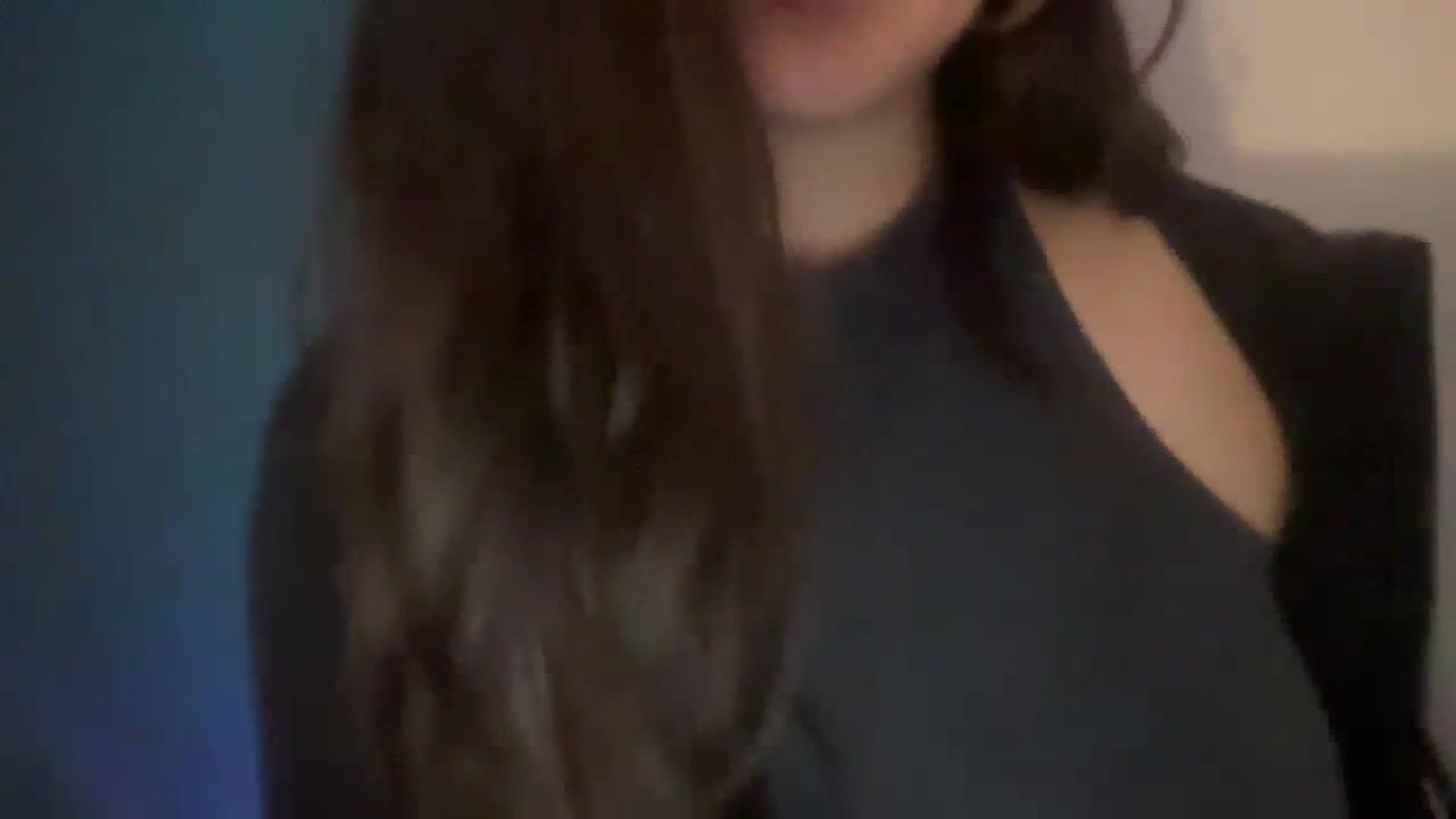 Gallery image thumbnail from imava's myfreecams stream on, 03/04/2024, 14:46 image 7 of 20