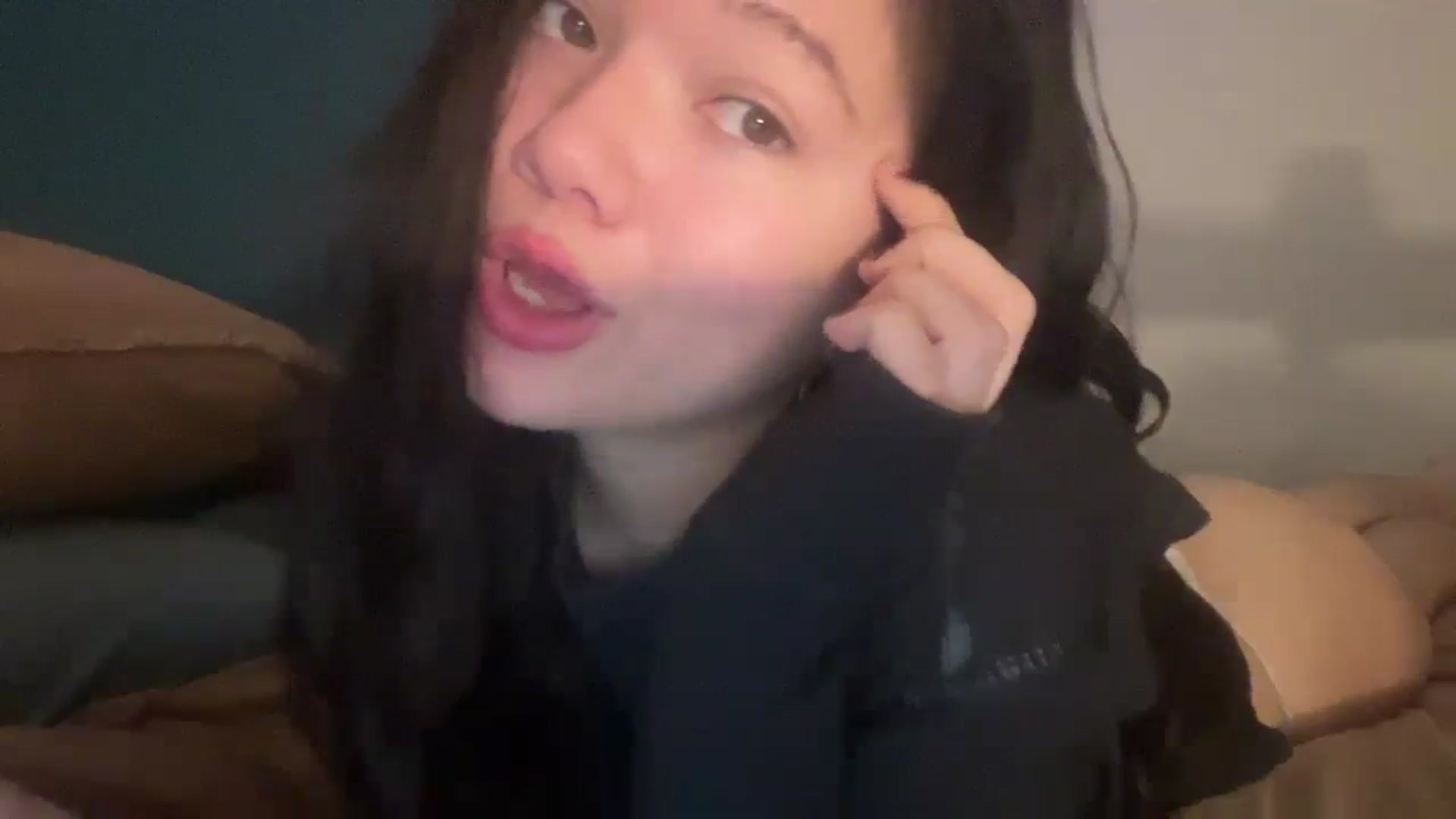 Gallery image thumbnail from imava's myfreecams stream on, 03/04/2024, 14:46 image 3 of 20