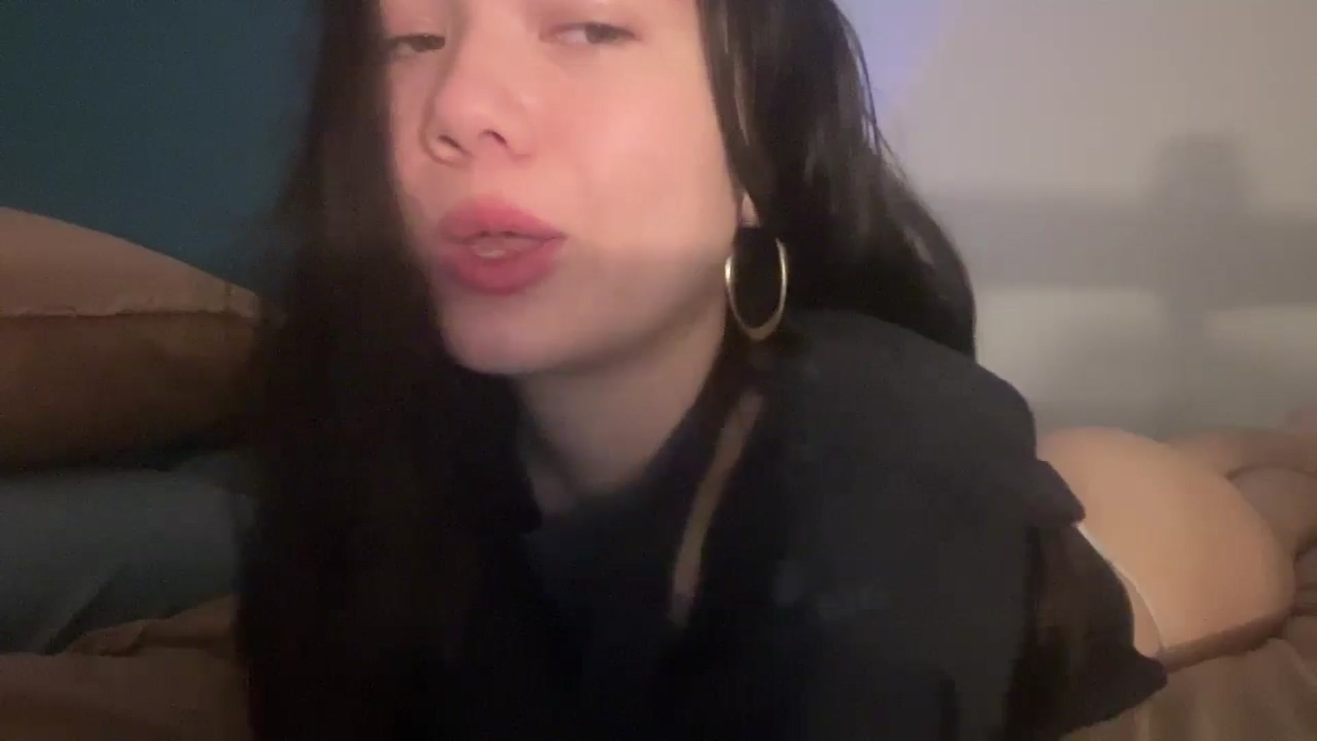 Gallery image thumbnail from imava's myfreecams stream on, 03/04/2024, 14:46 image 4 of 20