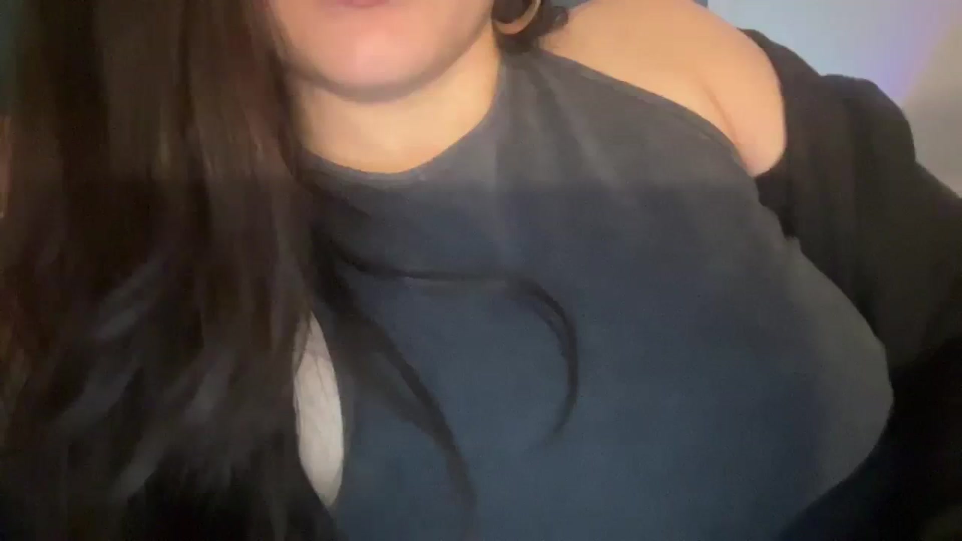 Gallery image thumbnail from imava's myfreecams stream on, 03/04/2024, 16:04 image 11 of 20
