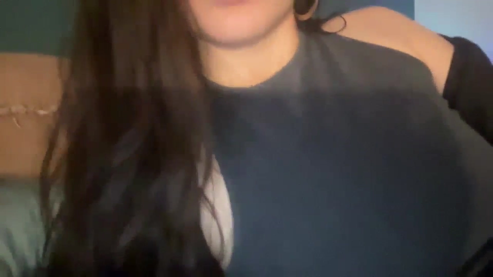 Gallery image thumbnail from imava's myfreecams stream on, 03/04/2024, 16:04 image 12 of 20