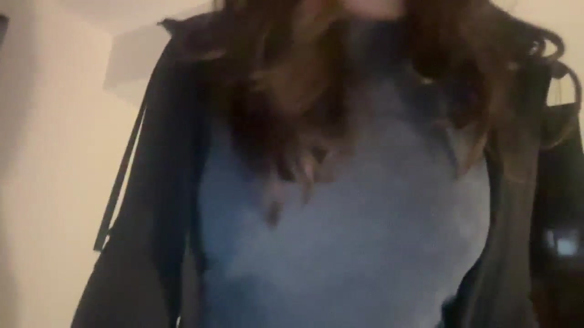 Gallery image thumbnail from imava's myfreecams stream on, 03/04/2024, 16:04 image 5 of 20