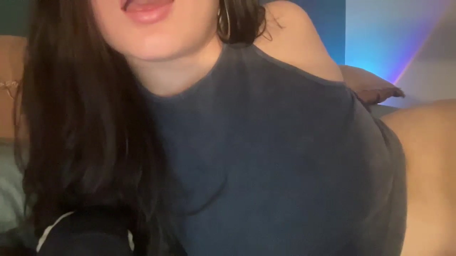 Gallery image thumbnail from imava's myfreecams stream on, 03/04/2024, 16:04 image 19 of 20