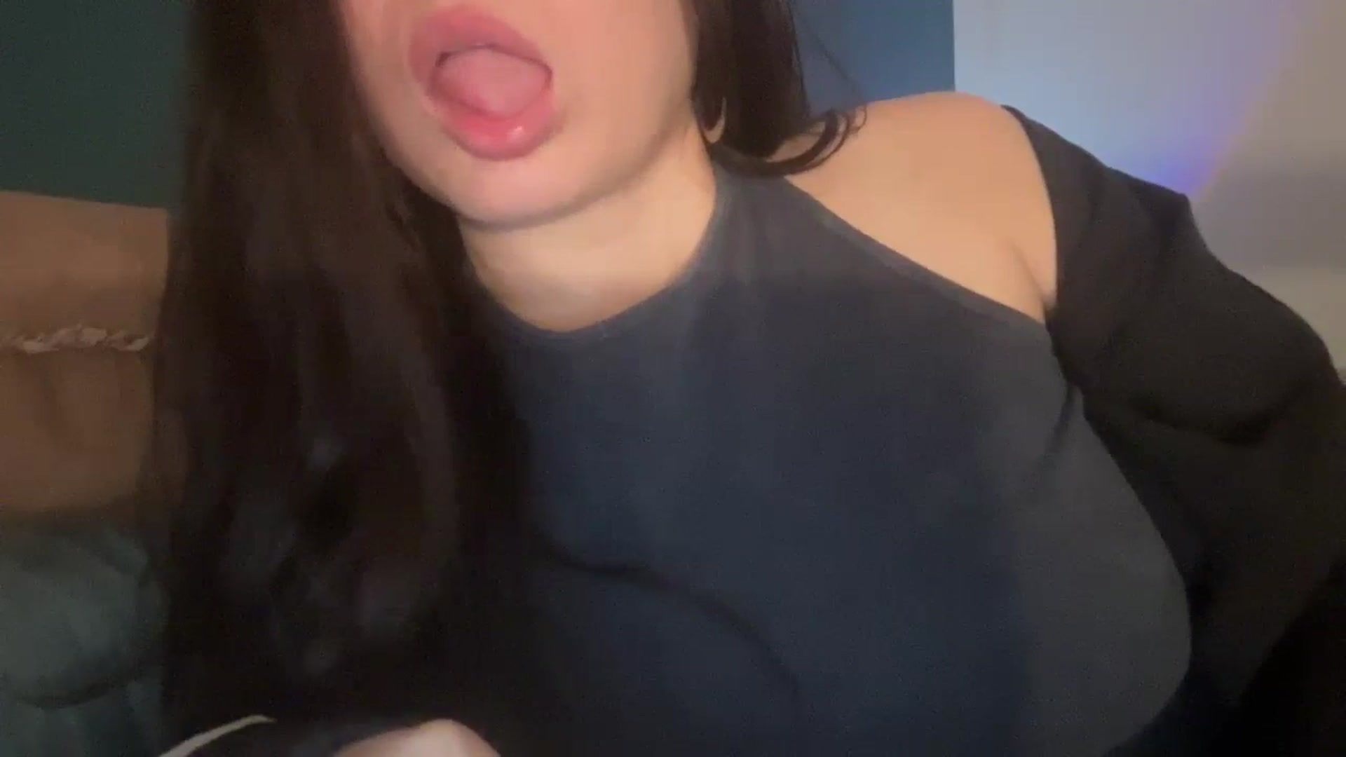 Gallery image thumbnail from imava's myfreecams stream on, 03/04/2024, 16:04 image 18 of 20