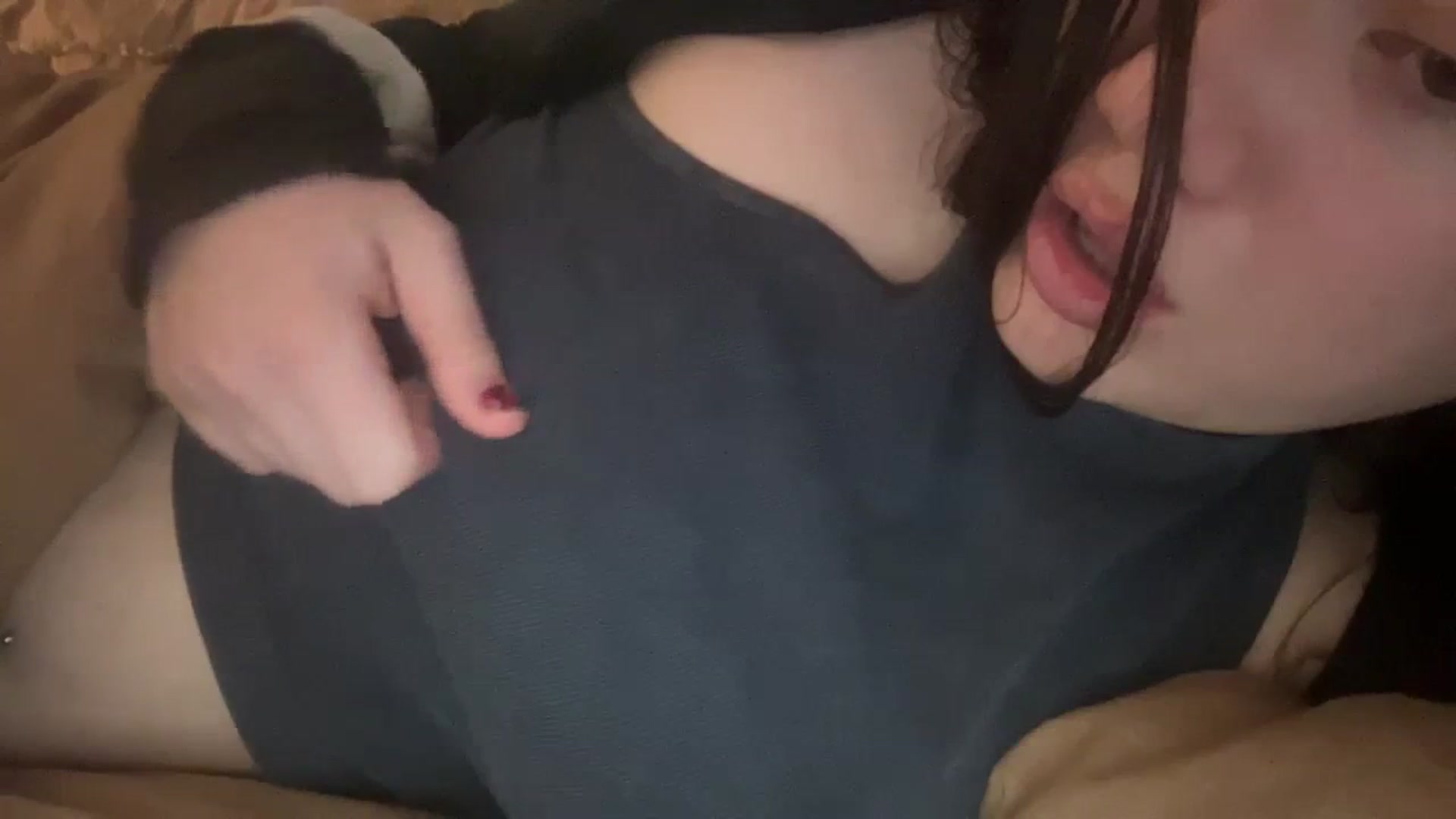 Gallery image thumbnail from imava's myfreecams stream on, 03/04/2024, 17:20 image 11 of 20