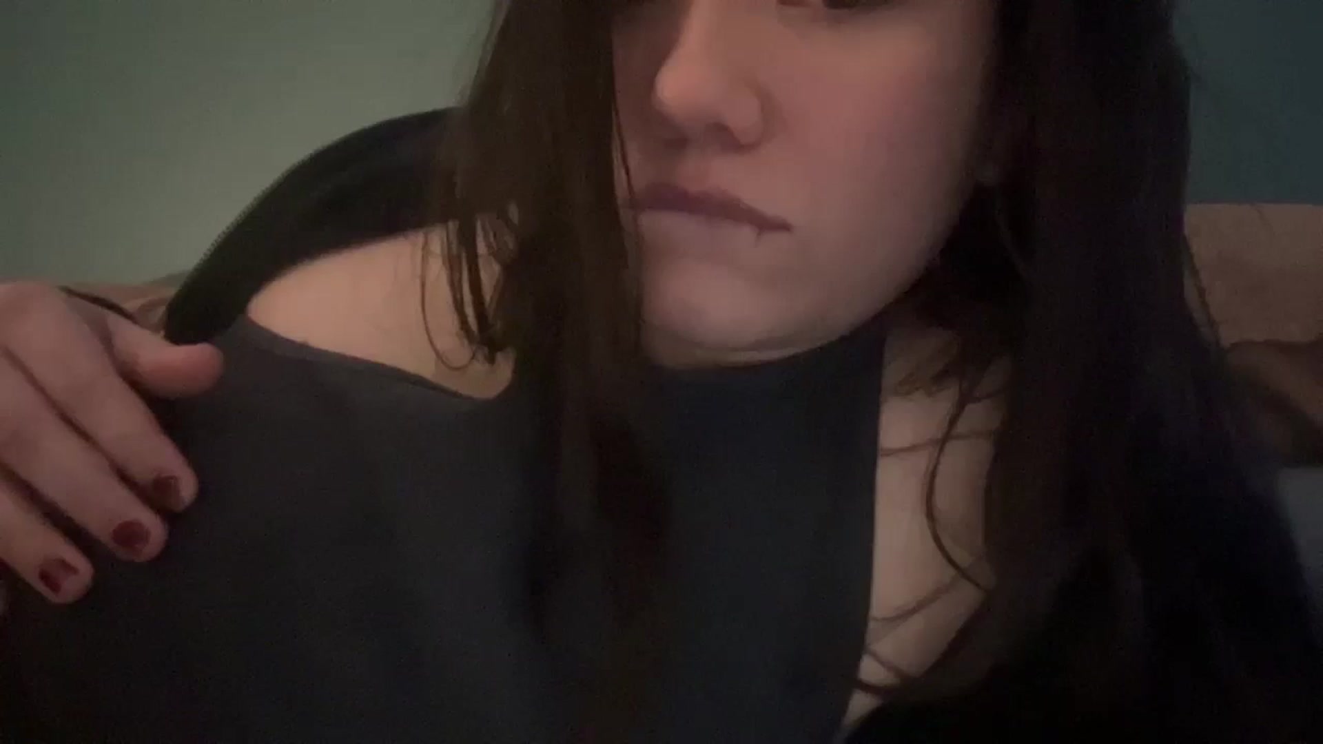 Gallery image thumbnail from imava's myfreecams stream on, 03/04/2024, 17:20 image 19 of 20